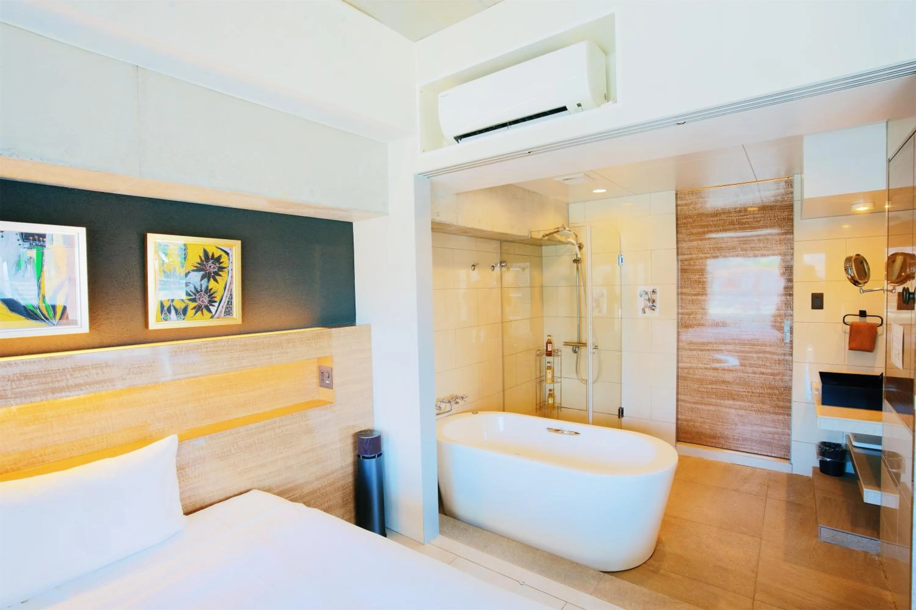 Bathroom, Bed in HOTEL Viviana