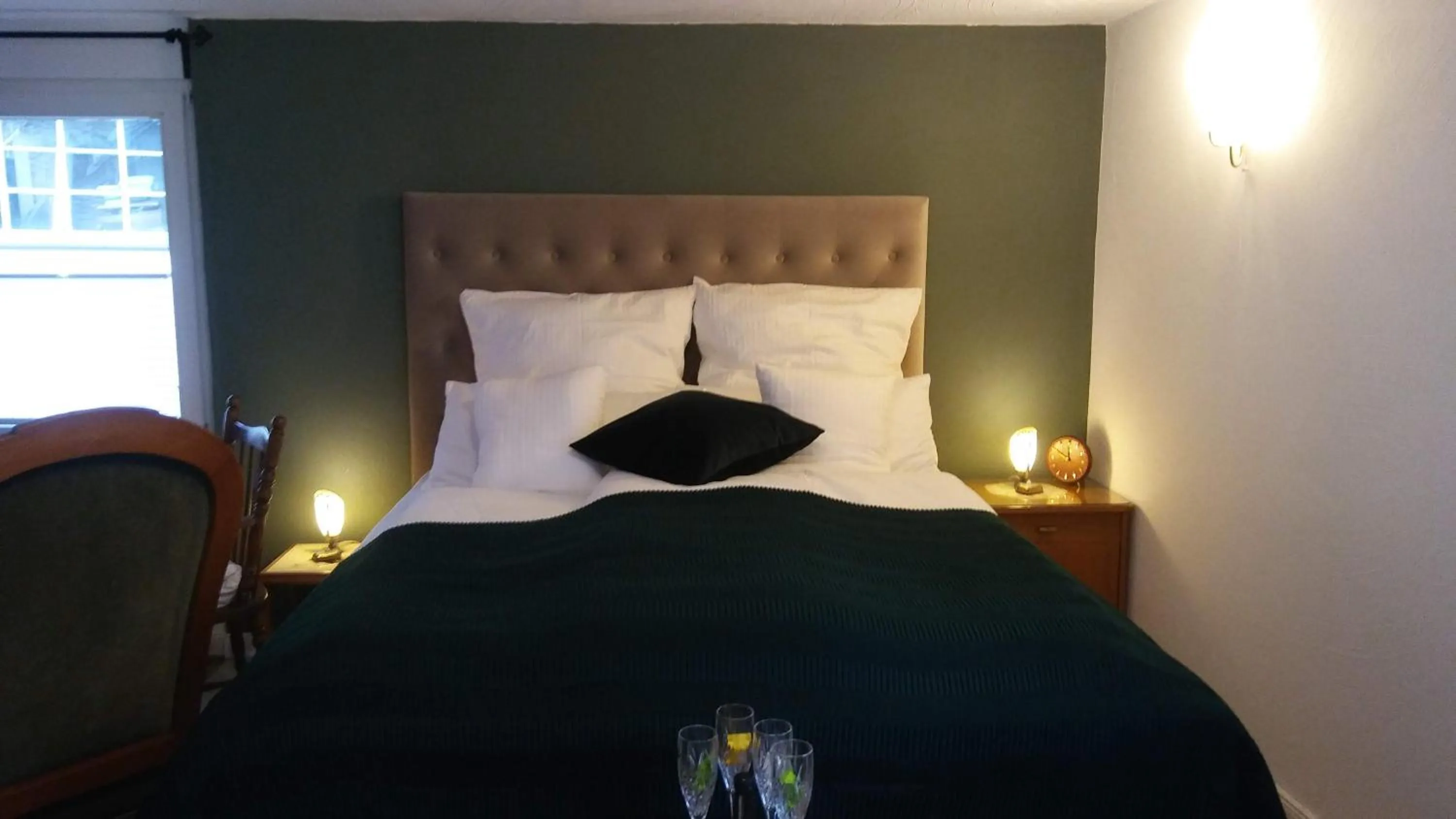 Bed in HIER & JETZT in Monschau City