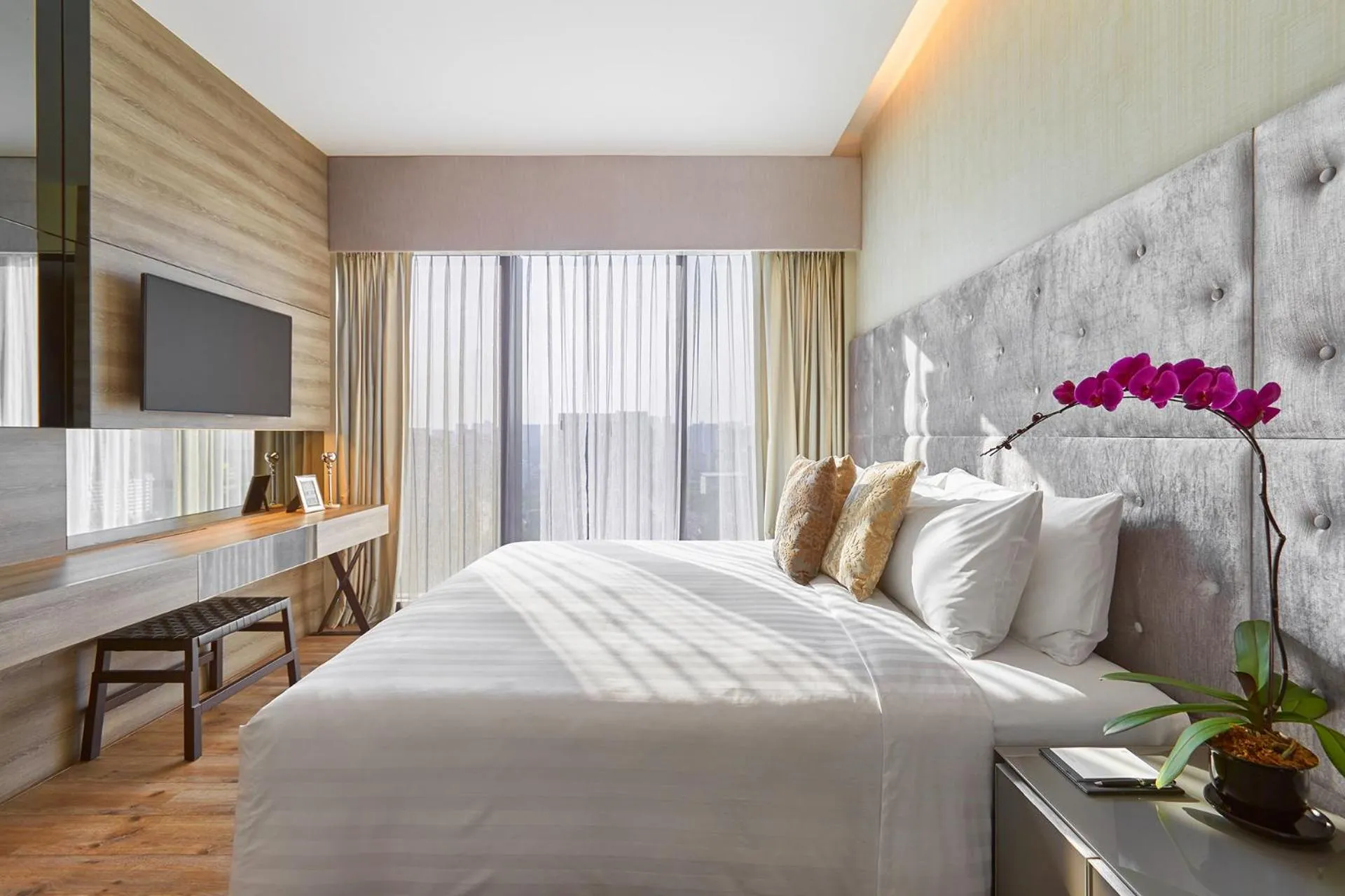 Bed in Pan Pacific Serviced Suites Beach Road, Singapore