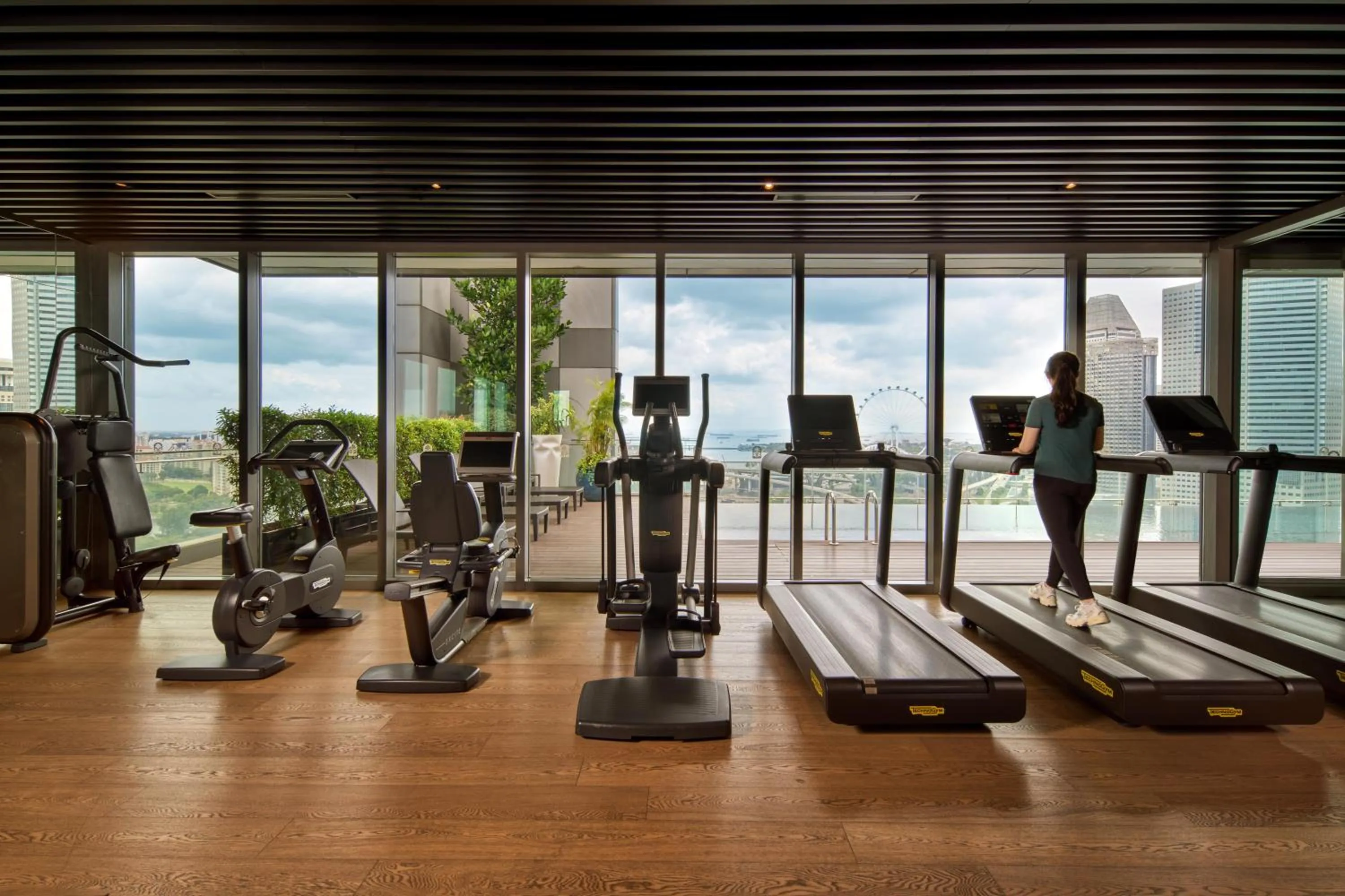 Fitness centre/facilities in Pan Pacific Serviced Suites Beach Road, Singapore
