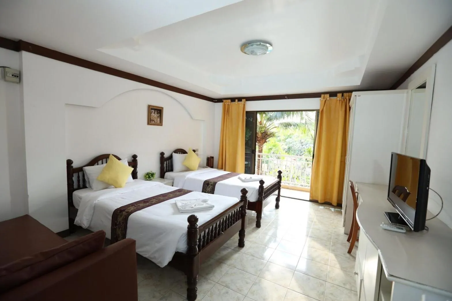 Bedroom, Bed in Blue Garden Resort Pattaya