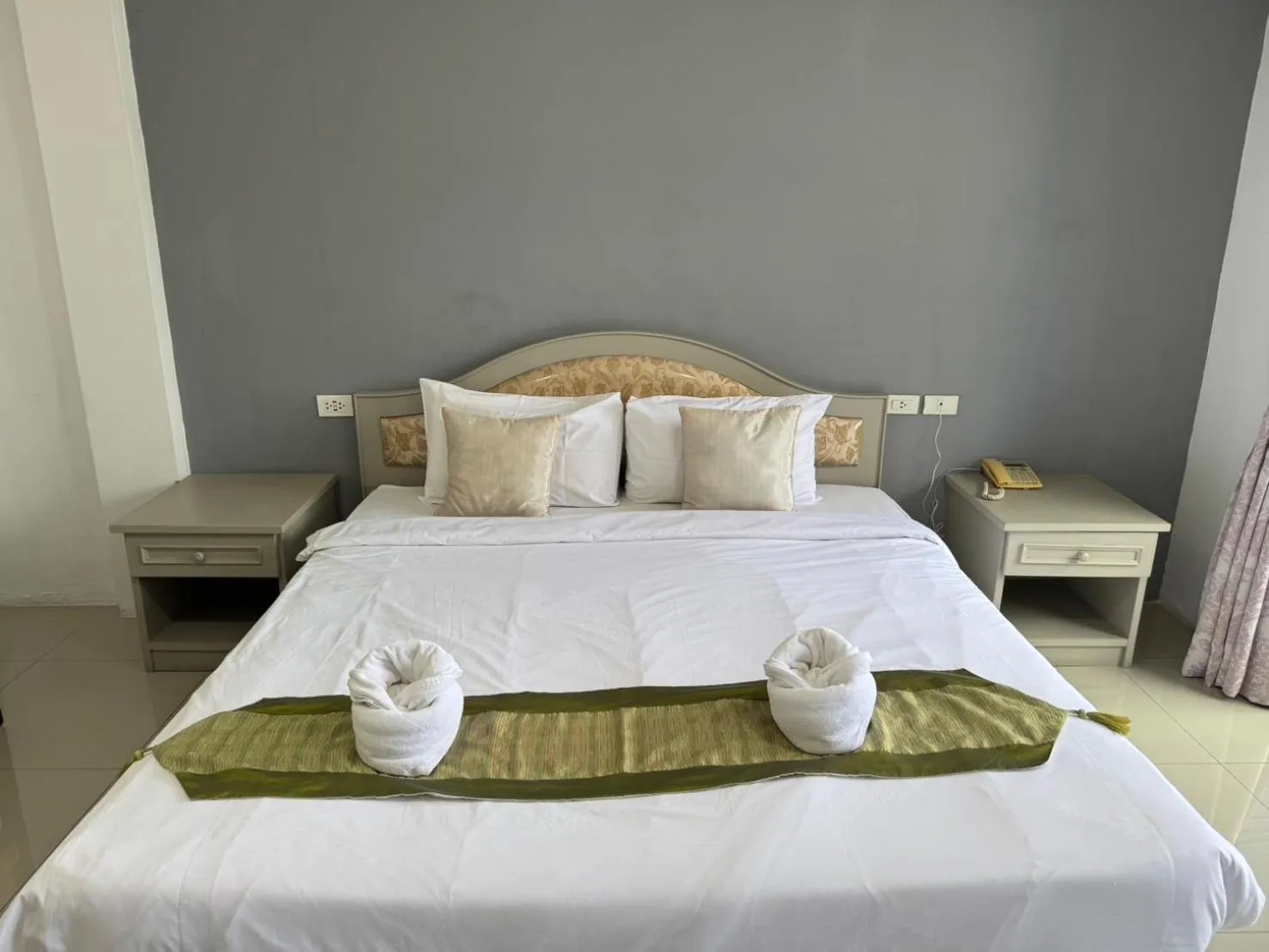 Bed in Blue Garden Resort Pattaya