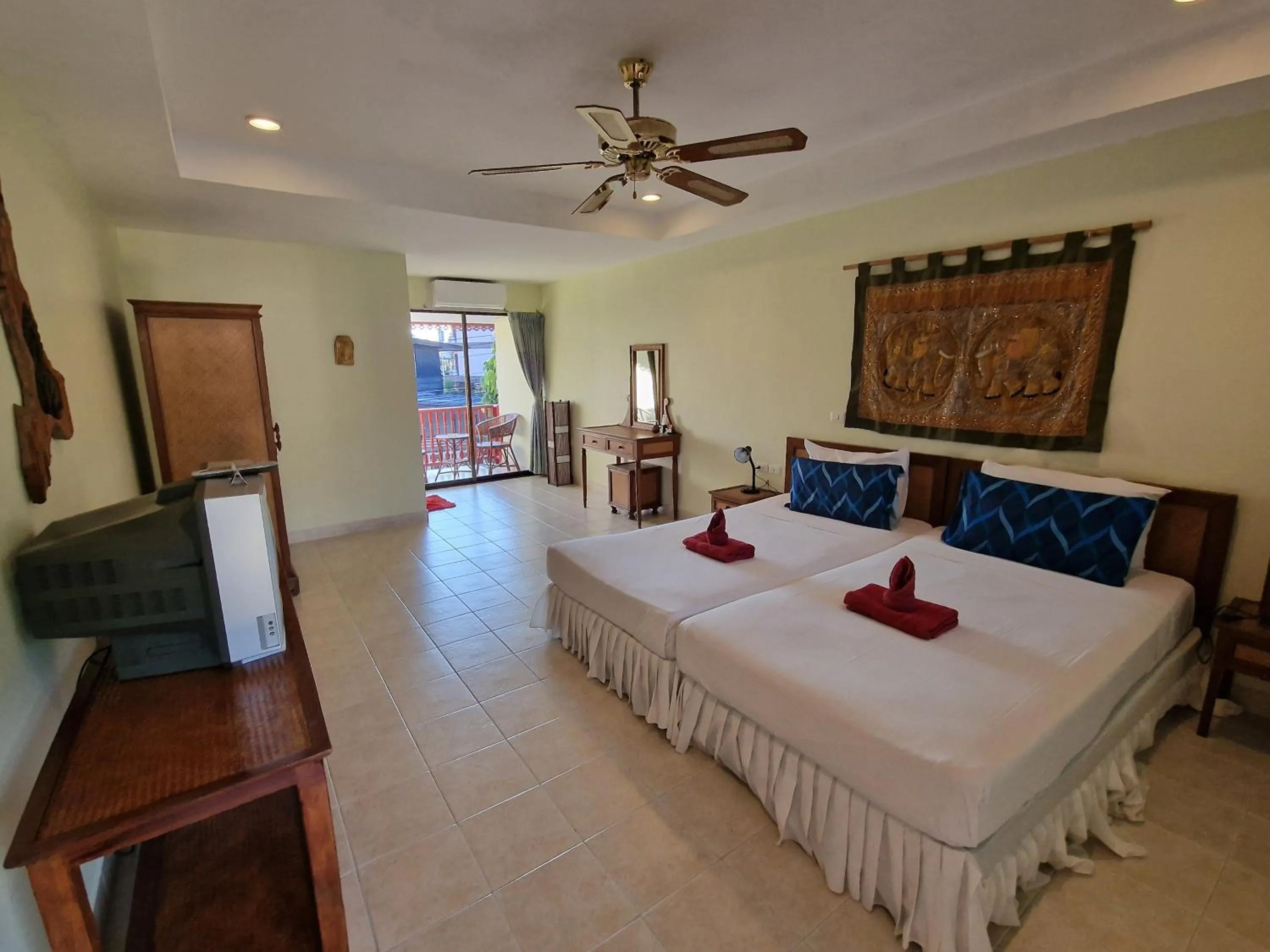 Bed in Villa Oranje Chiang Mai