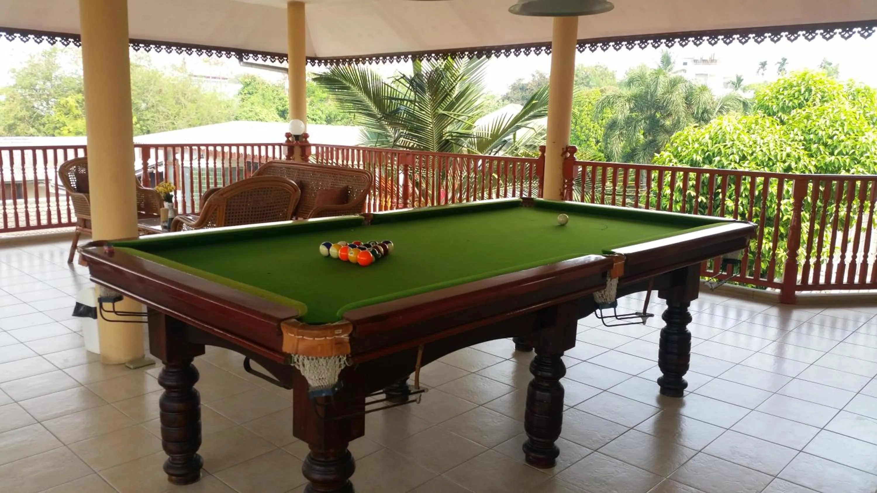 Billiard in Villa Oranje Chiang Mai