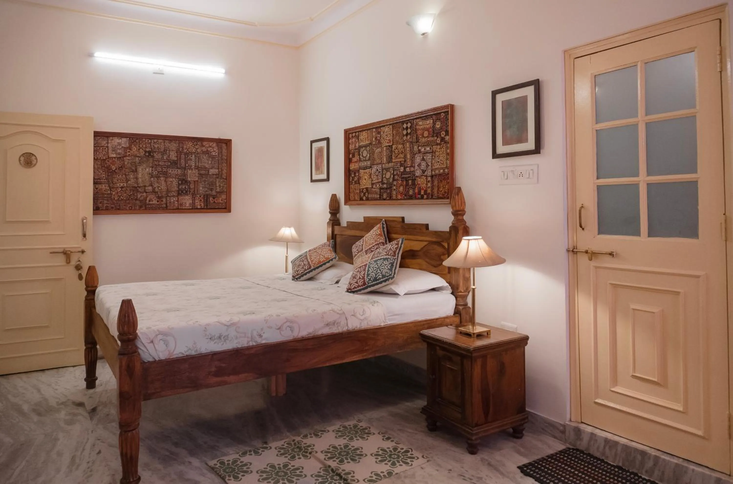 Bed in Hotel Pratap Bhawan