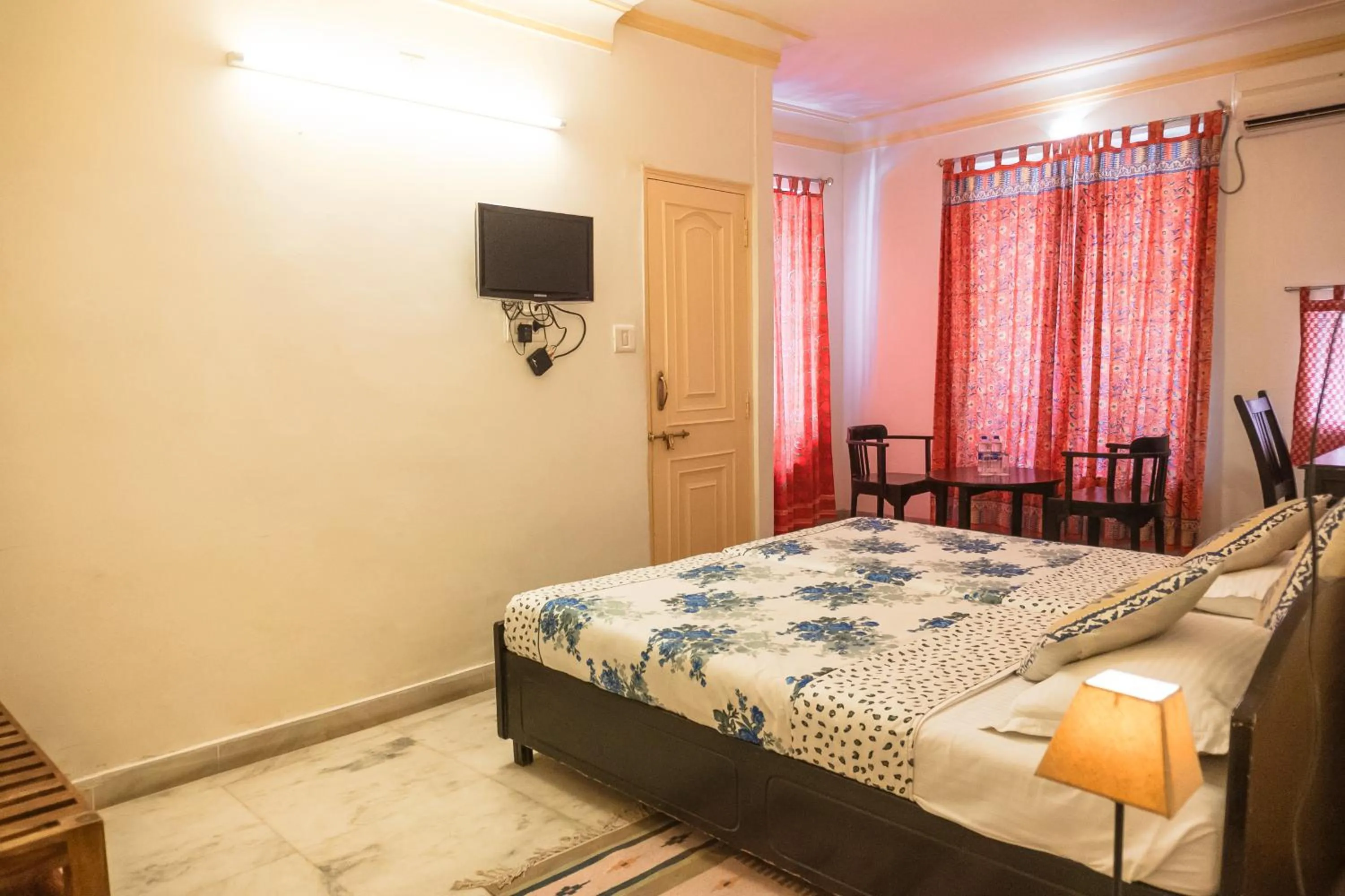 Photo of the whole room, Bed in Hotel Pratap Bhawan