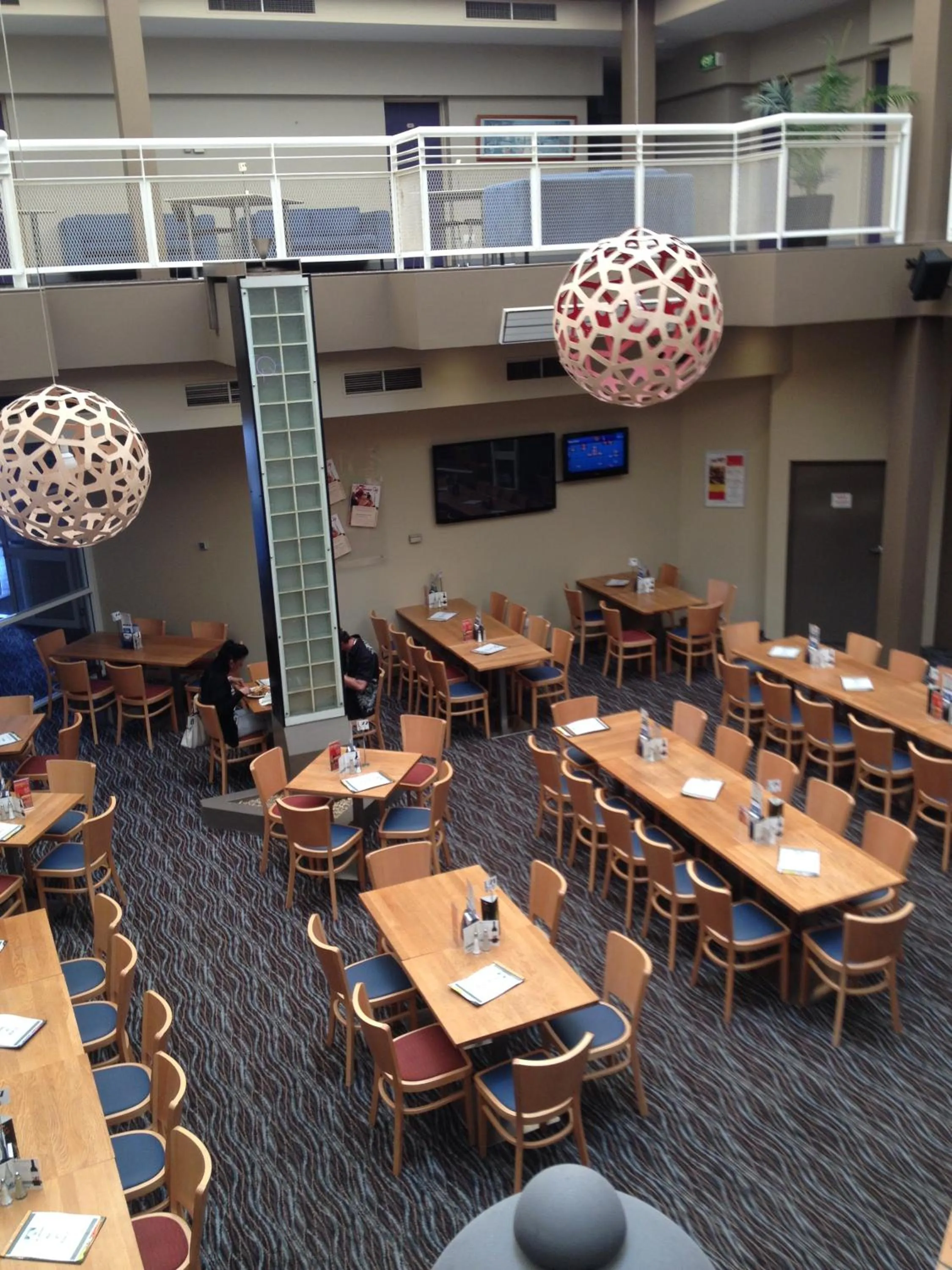 Restaurant/places to eat in The Lighthouse Hotel