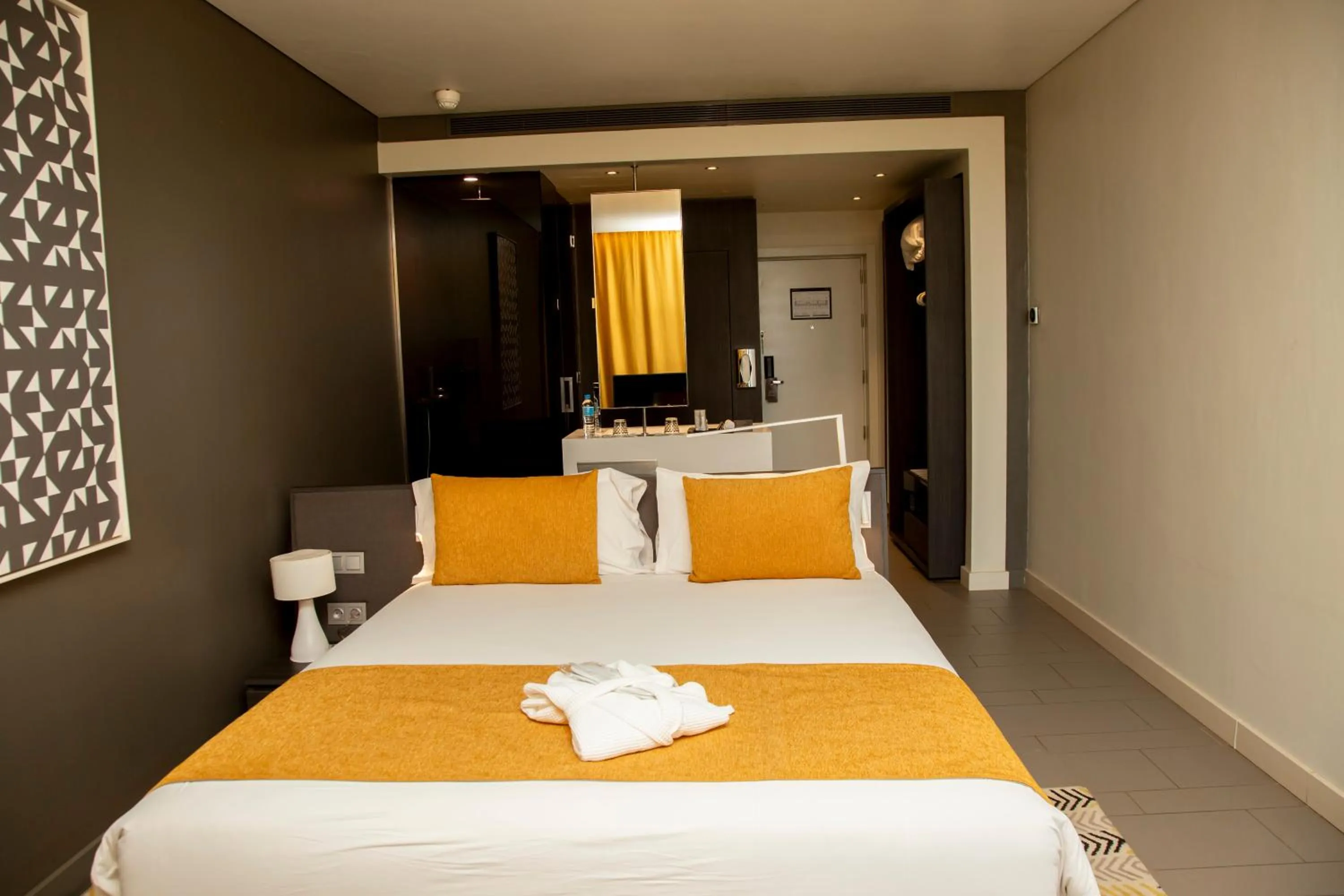 Bedroom, Bed in Noom Hotel Niamey