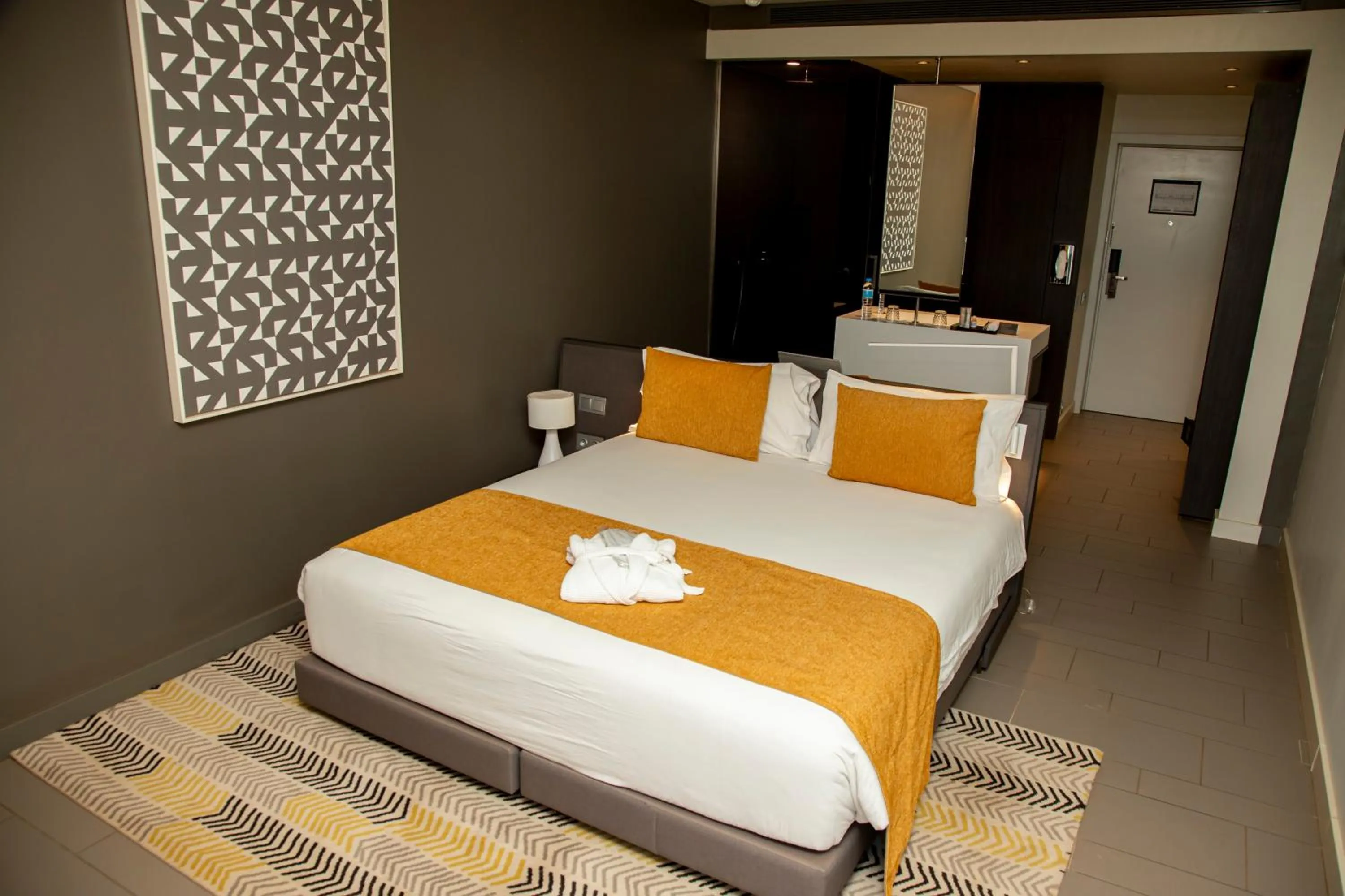 Bedroom, Bed in Noom Hotel Niamey