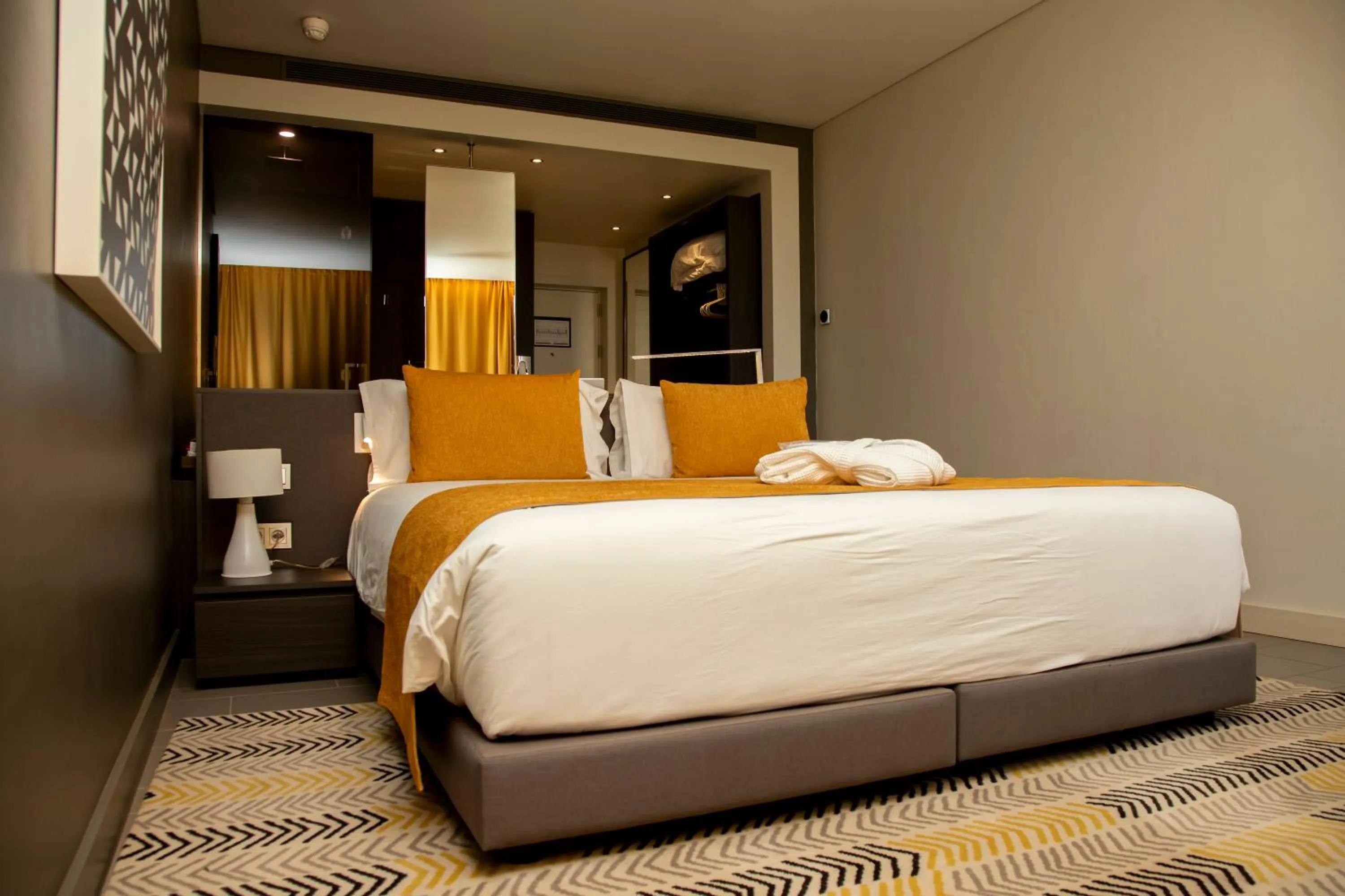 Bedroom, Bed in Noom Hotel Niamey