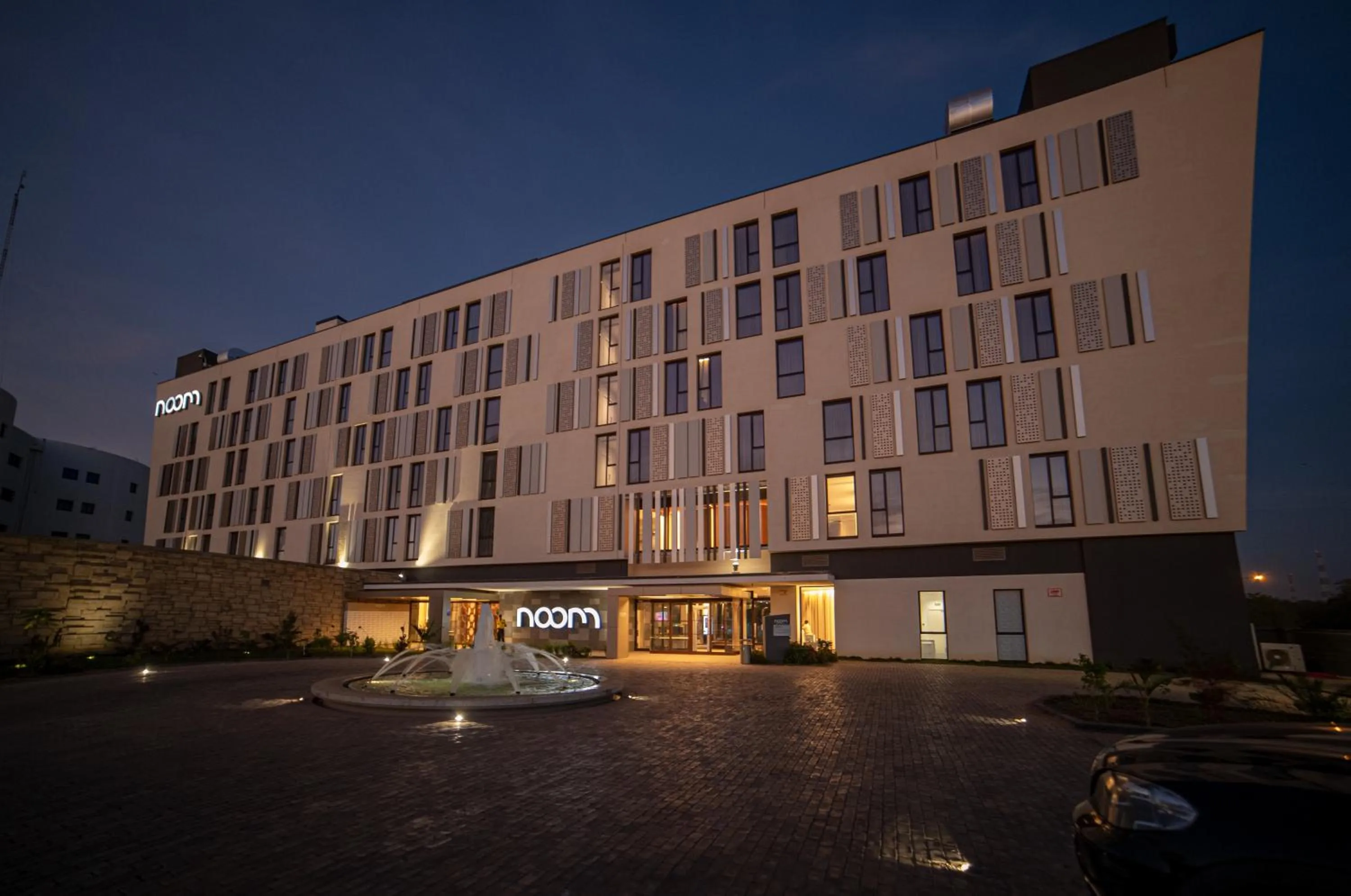 Facade/entrance in Noom Hotel Niamey