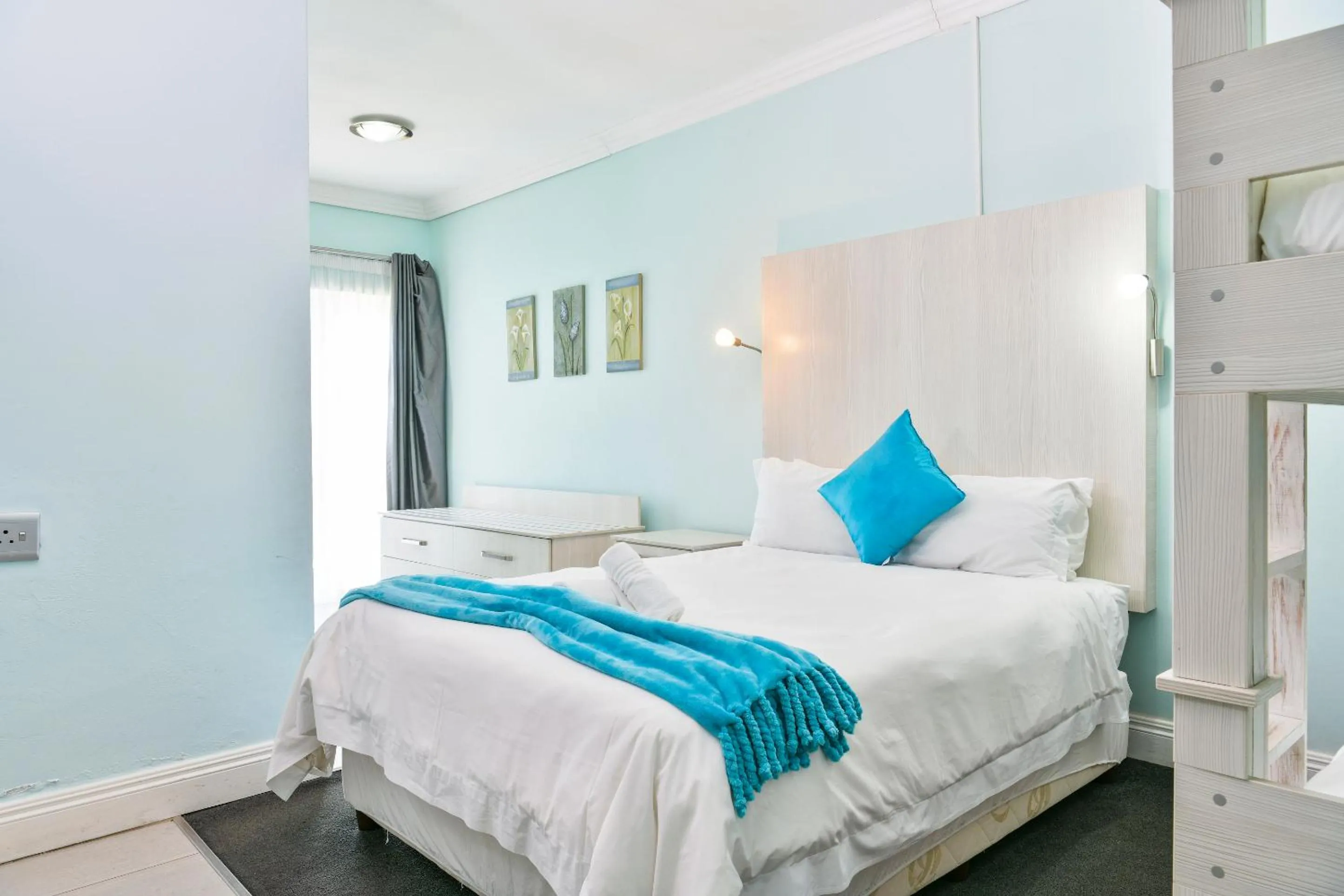 Bed in AL-BEIT LODGE