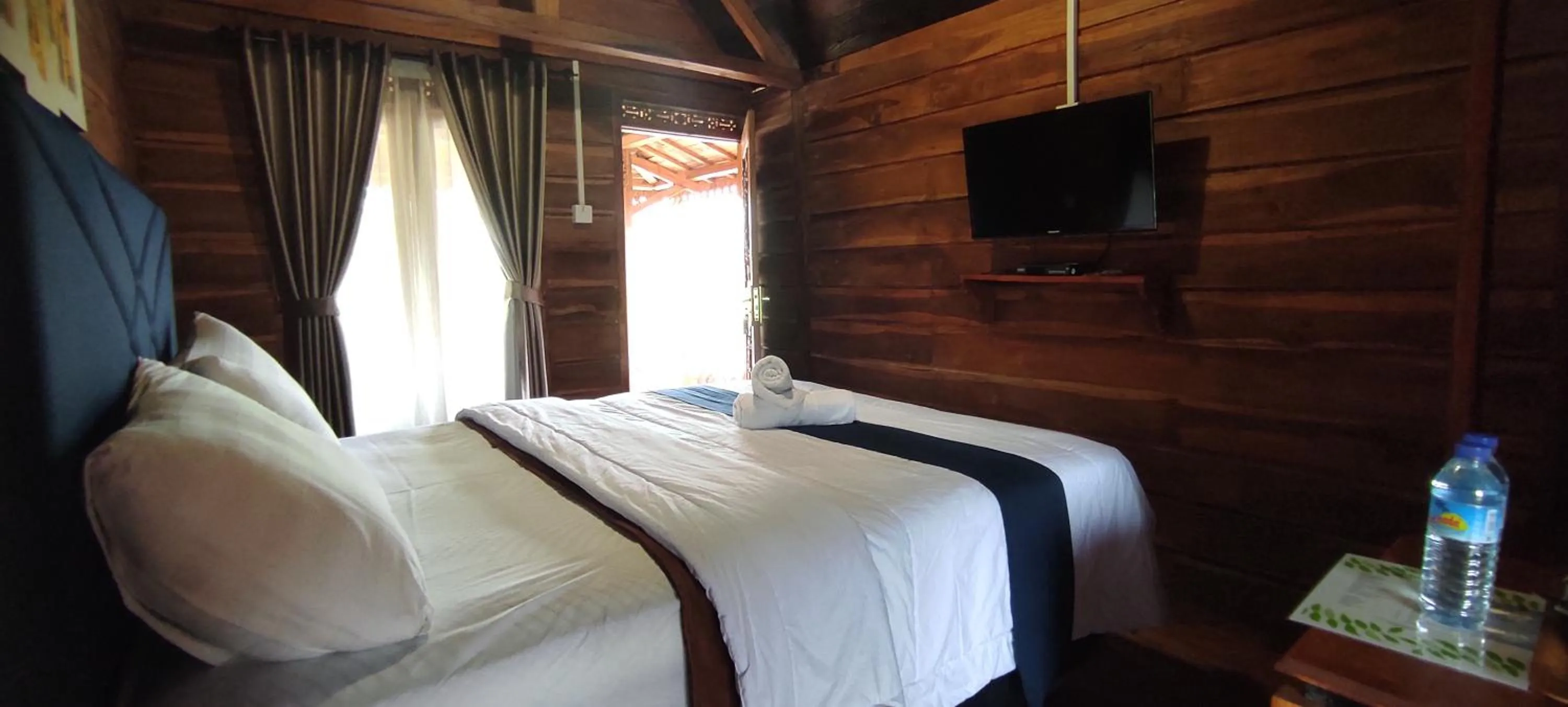 Bed in Rinjani Hill Hotel