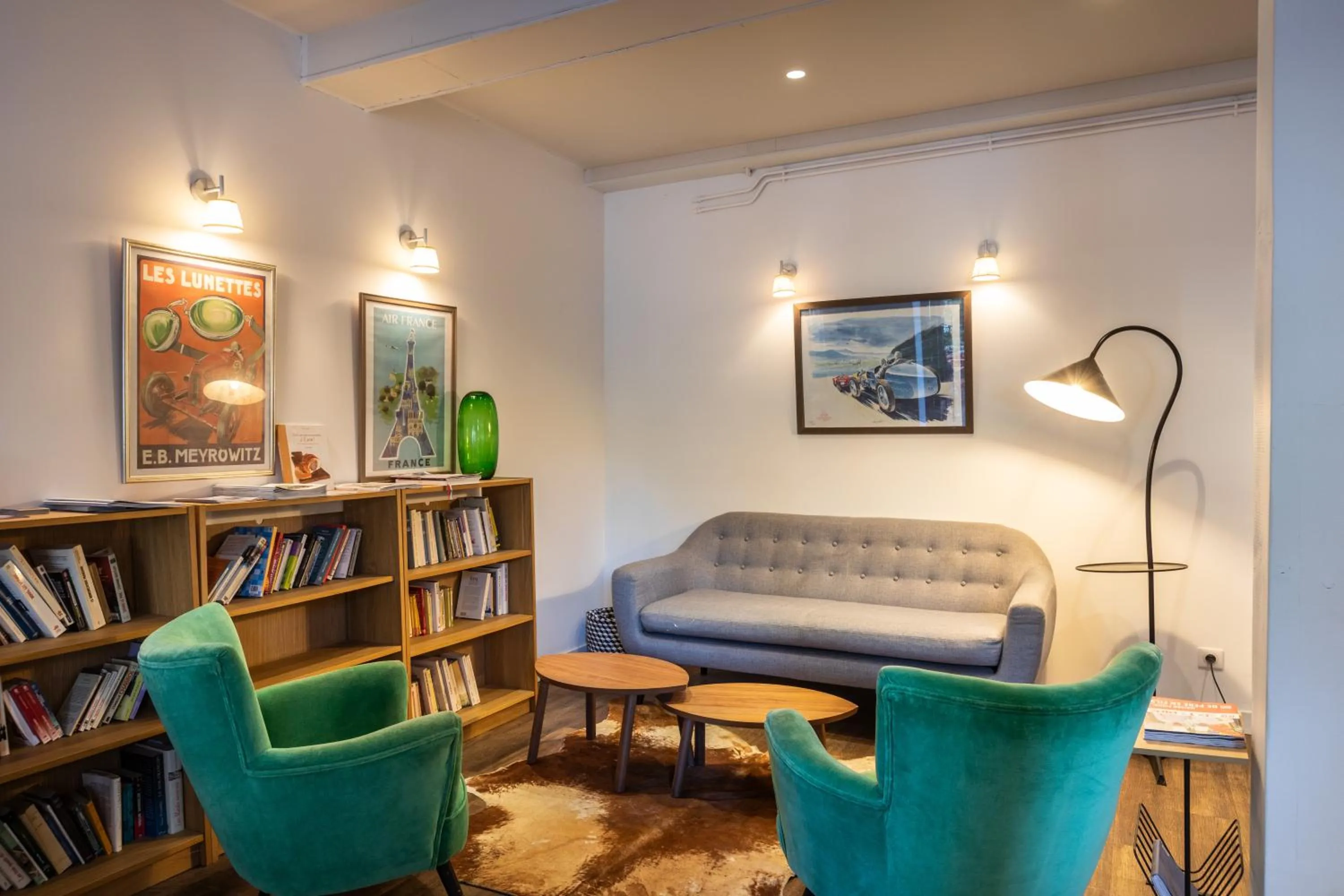 Seating area in Hotel Beaulieu Lyon Charbonnières