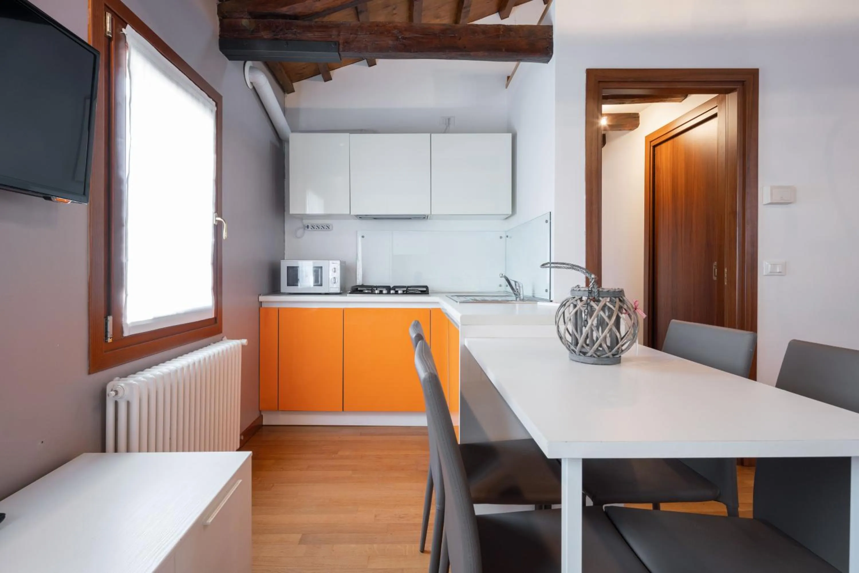 Dining area in Design Palace Apartment by Wonderful Italy