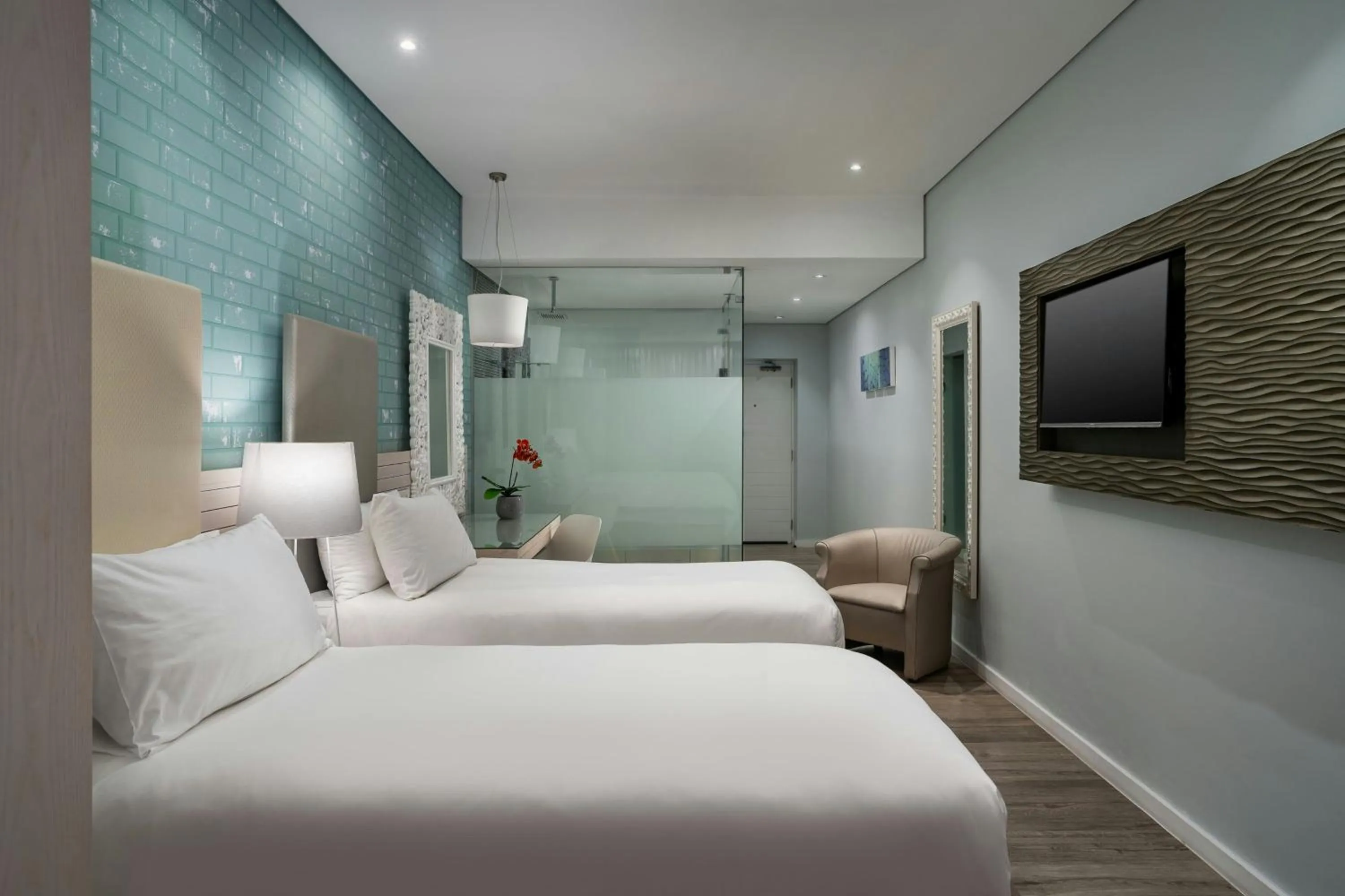 Photo of the whole room, Bed in Protea Hotel by Marriott Mossel Bay