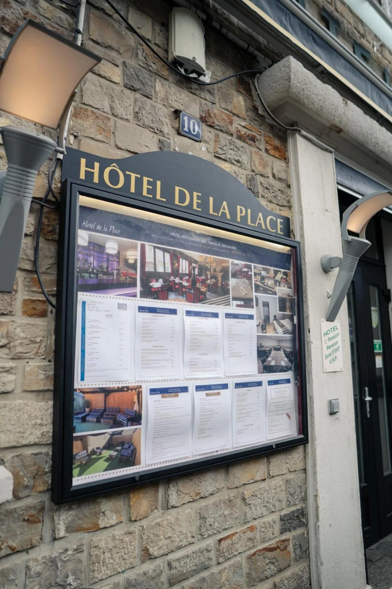 Property logo or sign in LOGIS -Hotel & Restaurant de la Place