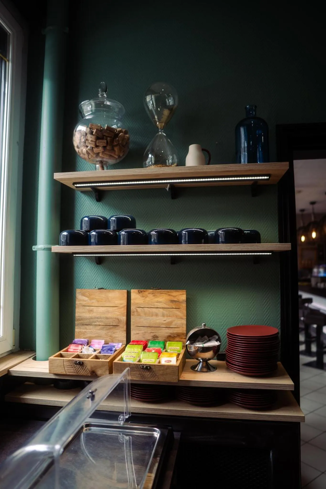 Food and drinks in LOGIS -Hotel & Restaurant de la Place