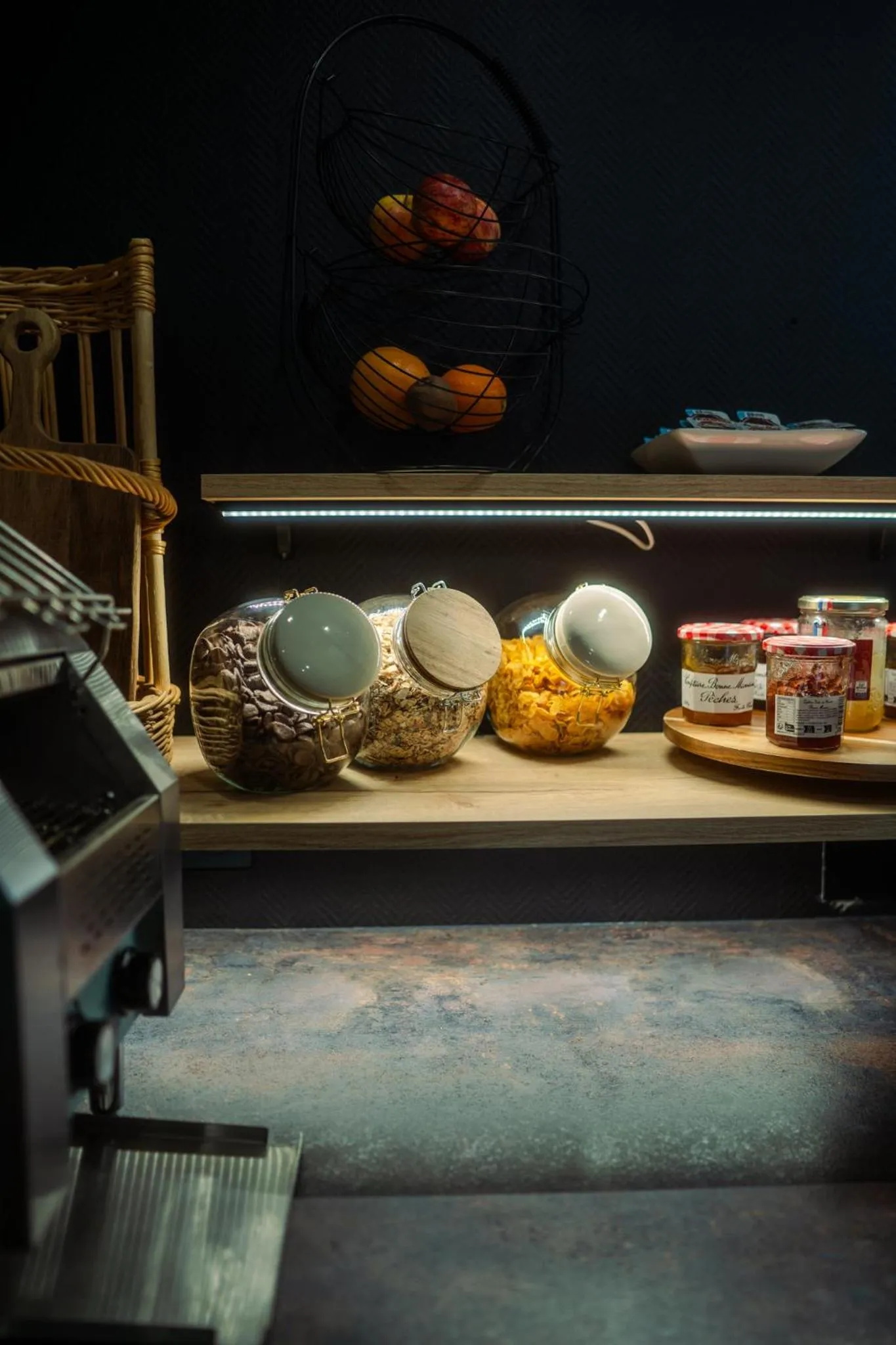 Food and drinks in LOGIS -Hotel & Restaurant de la Place