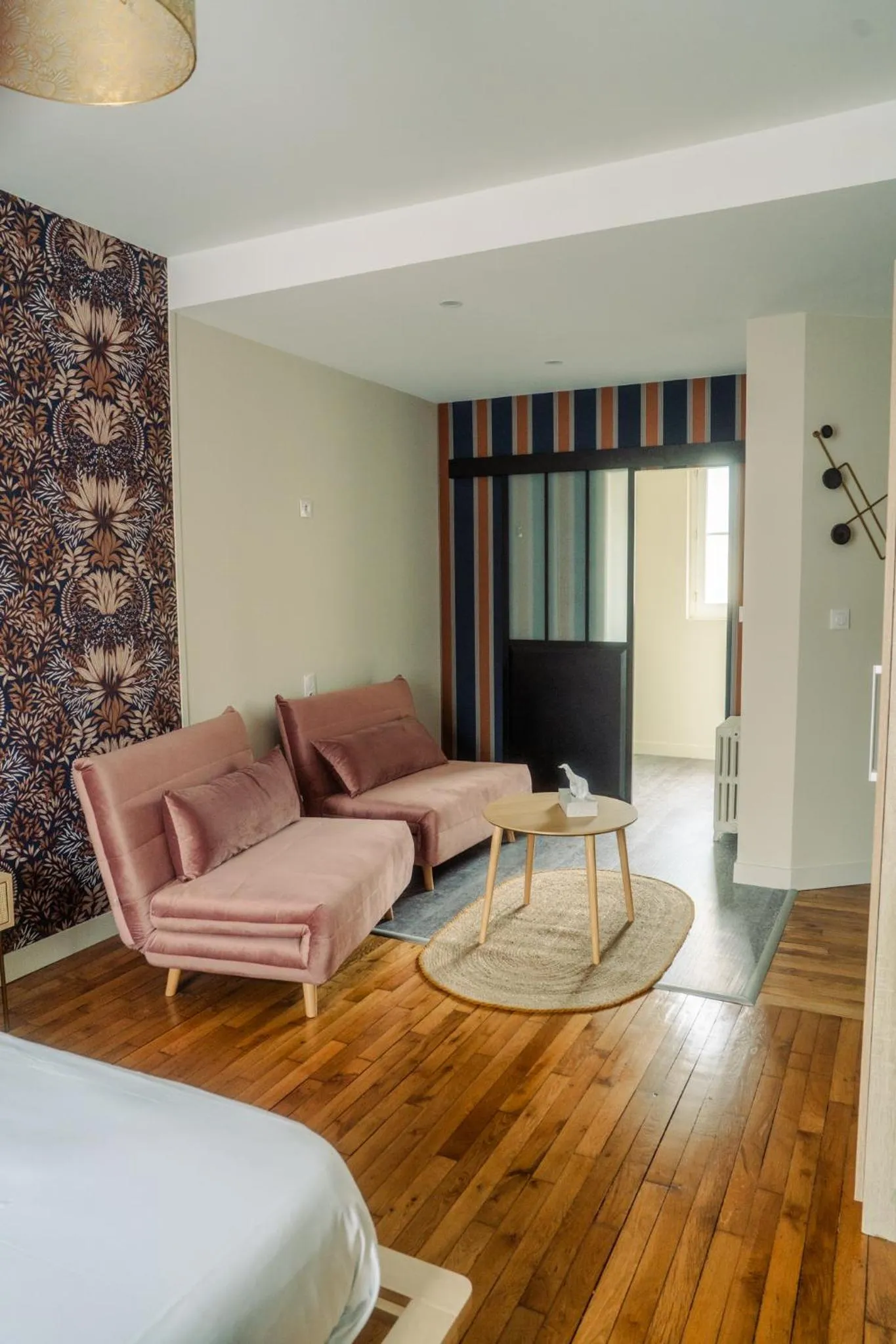 TV and multimedia, Bed in LOGIS -Hotel & Restaurant de la Place