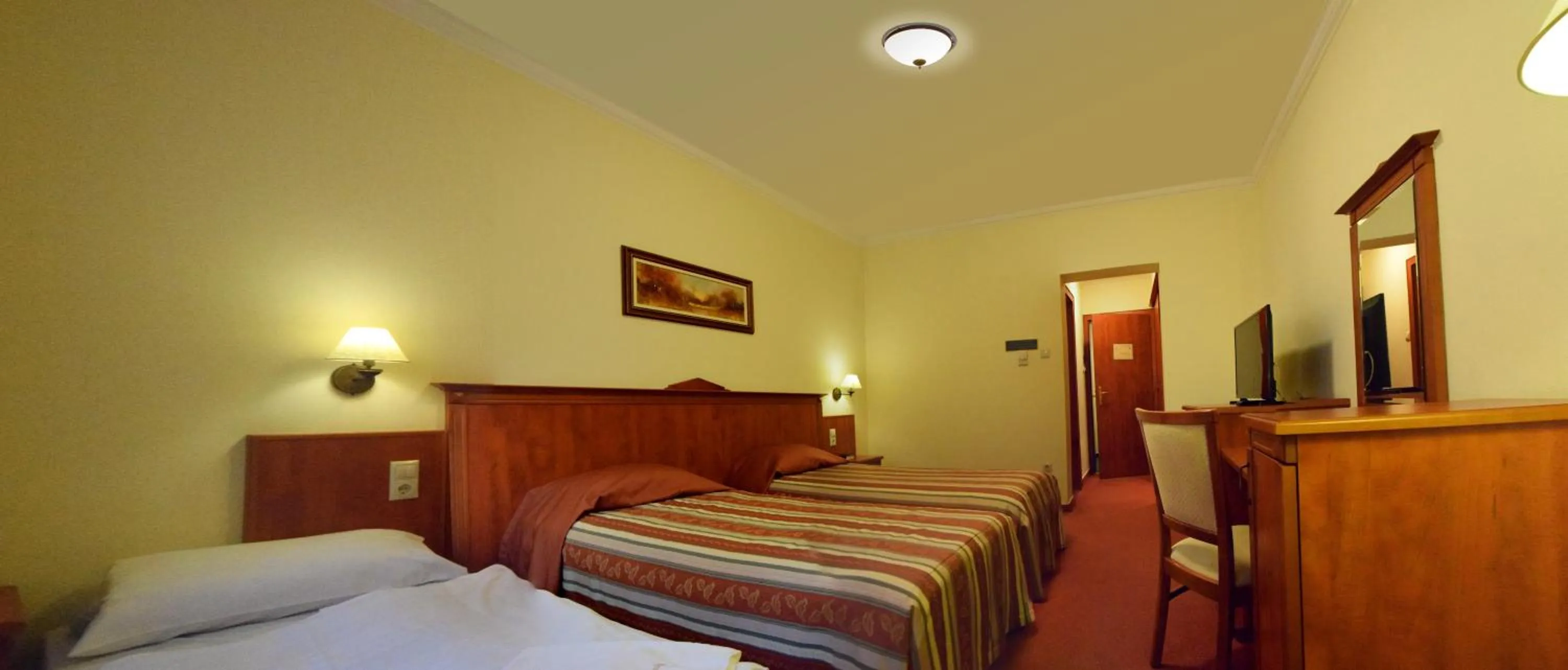 Photo of the whole room, Bed in Geréby Kúria Hotel és Lovasudvar