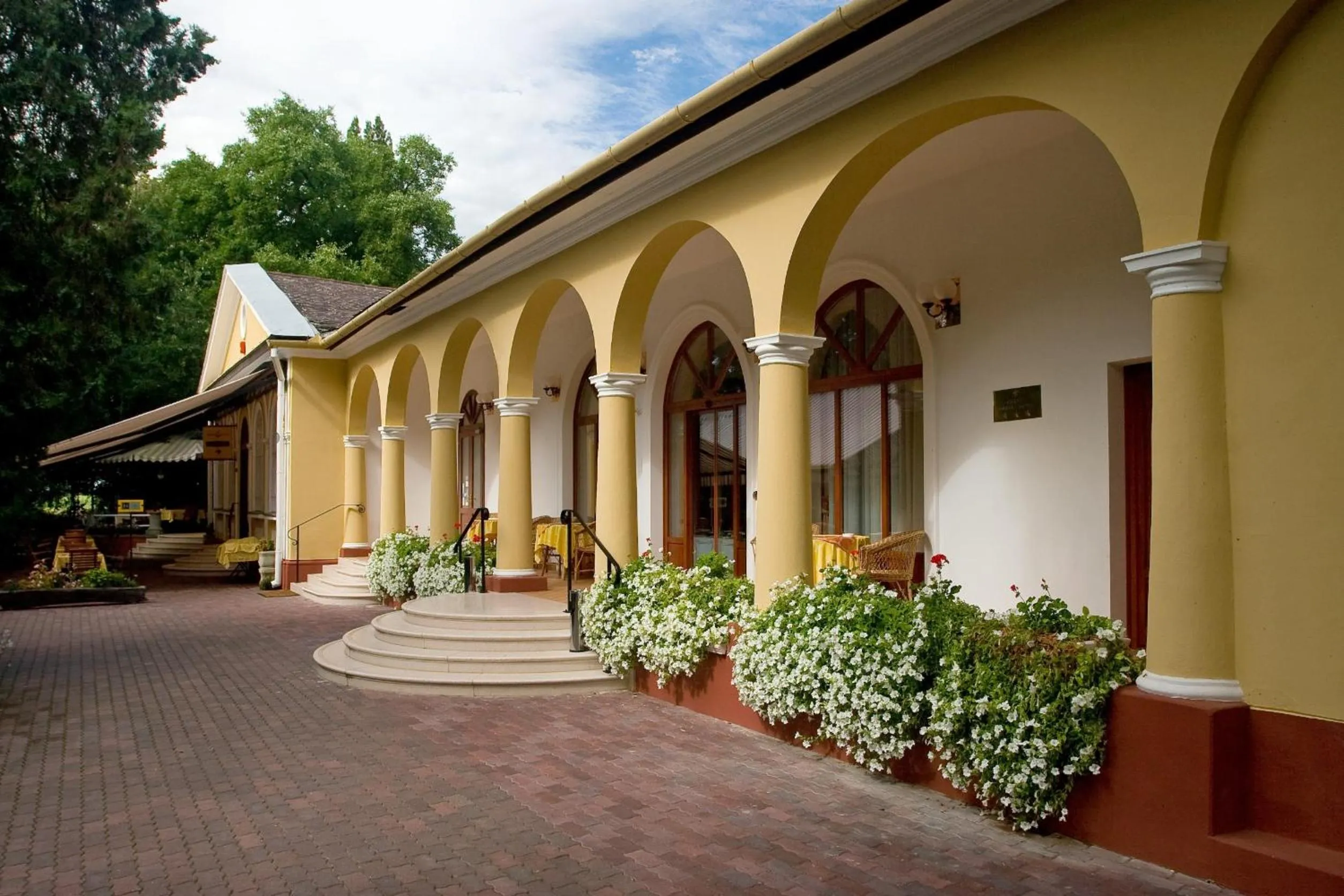 Facade/entrance in Geréby Kúria Hotel és Lovasudvar