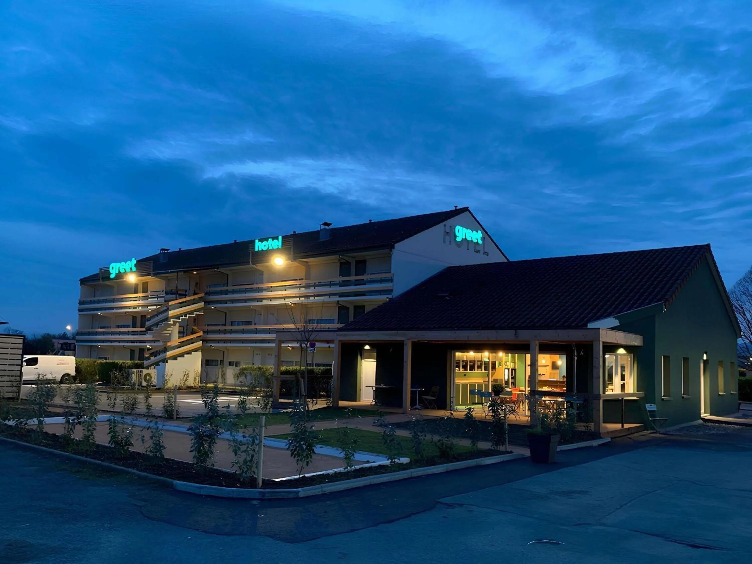 Property building in greet Hotel Belleville en Beaujolais A6