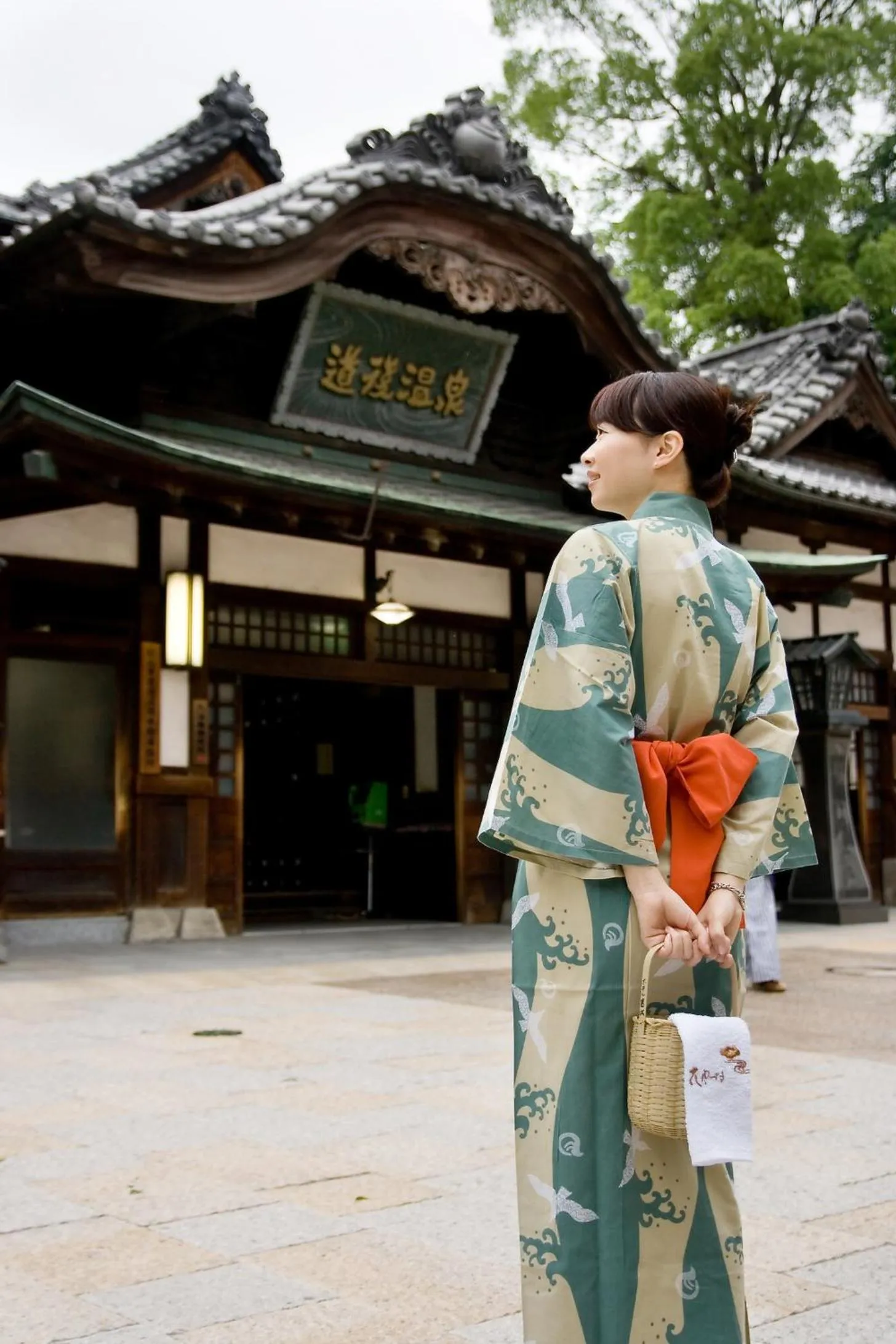 People in Dogo-no-Yado Katsuragi