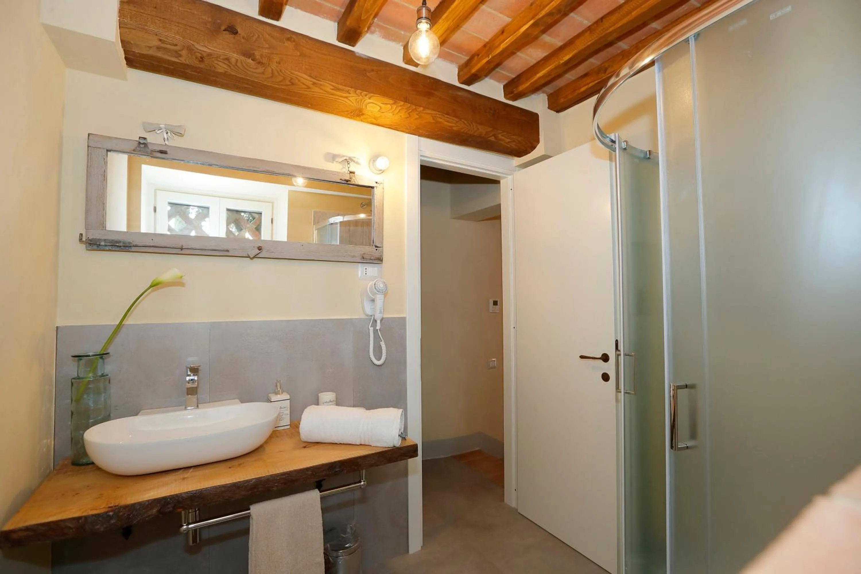 Shower in B&B CASAGRANDE