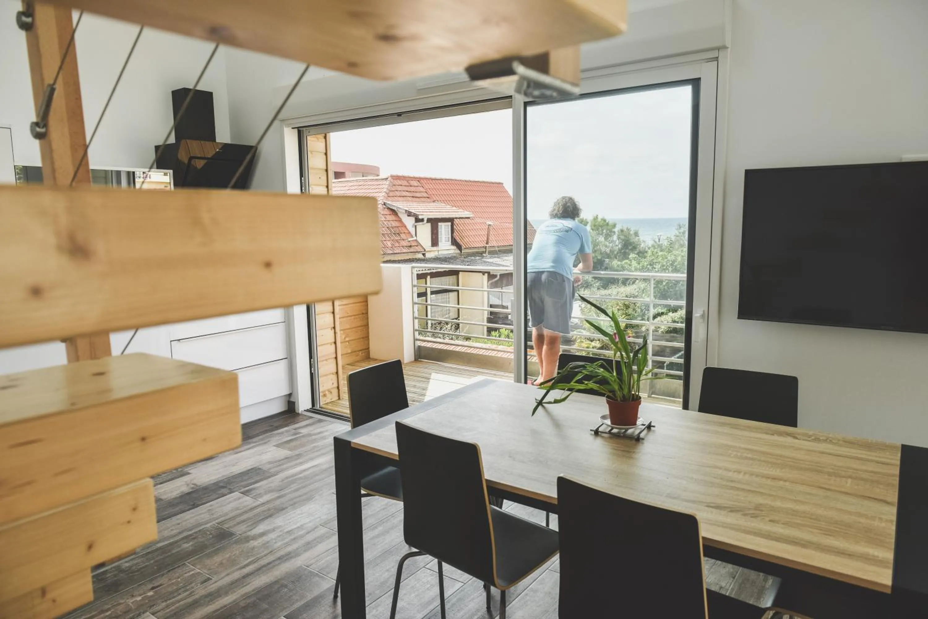 Communal lounge/ TV room in BodyGo Penthouse