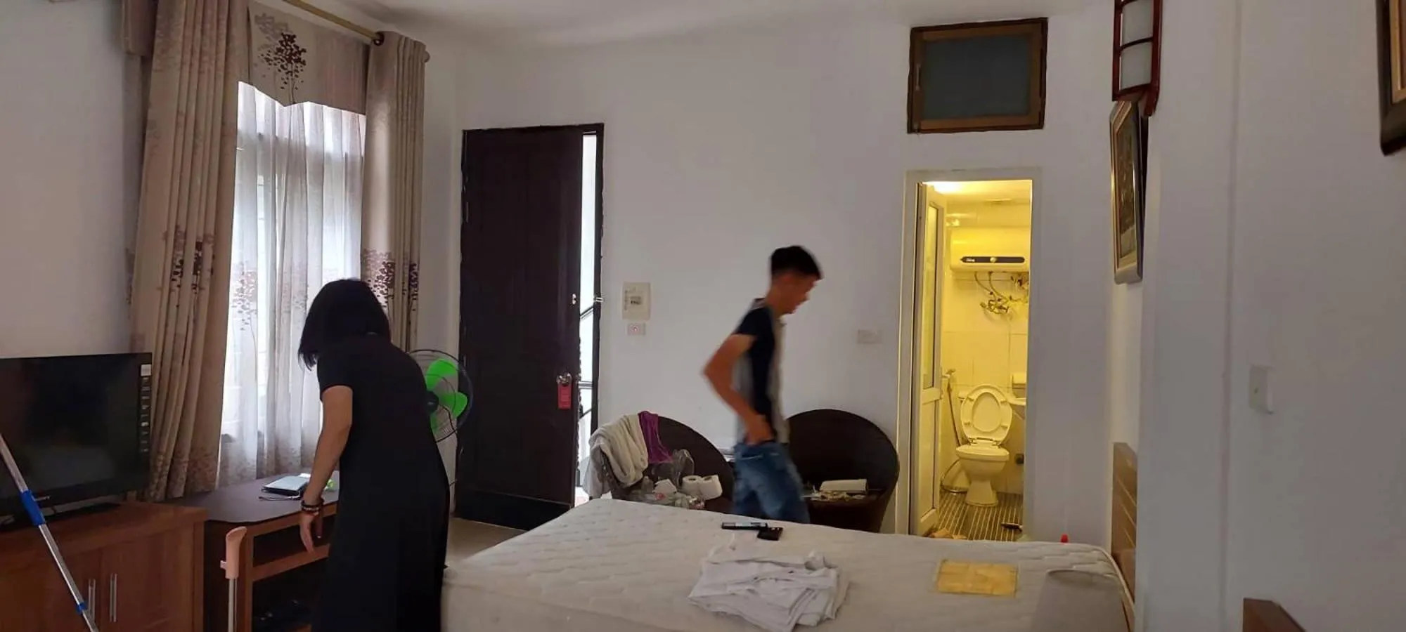 Bed in Bluebell Hotel