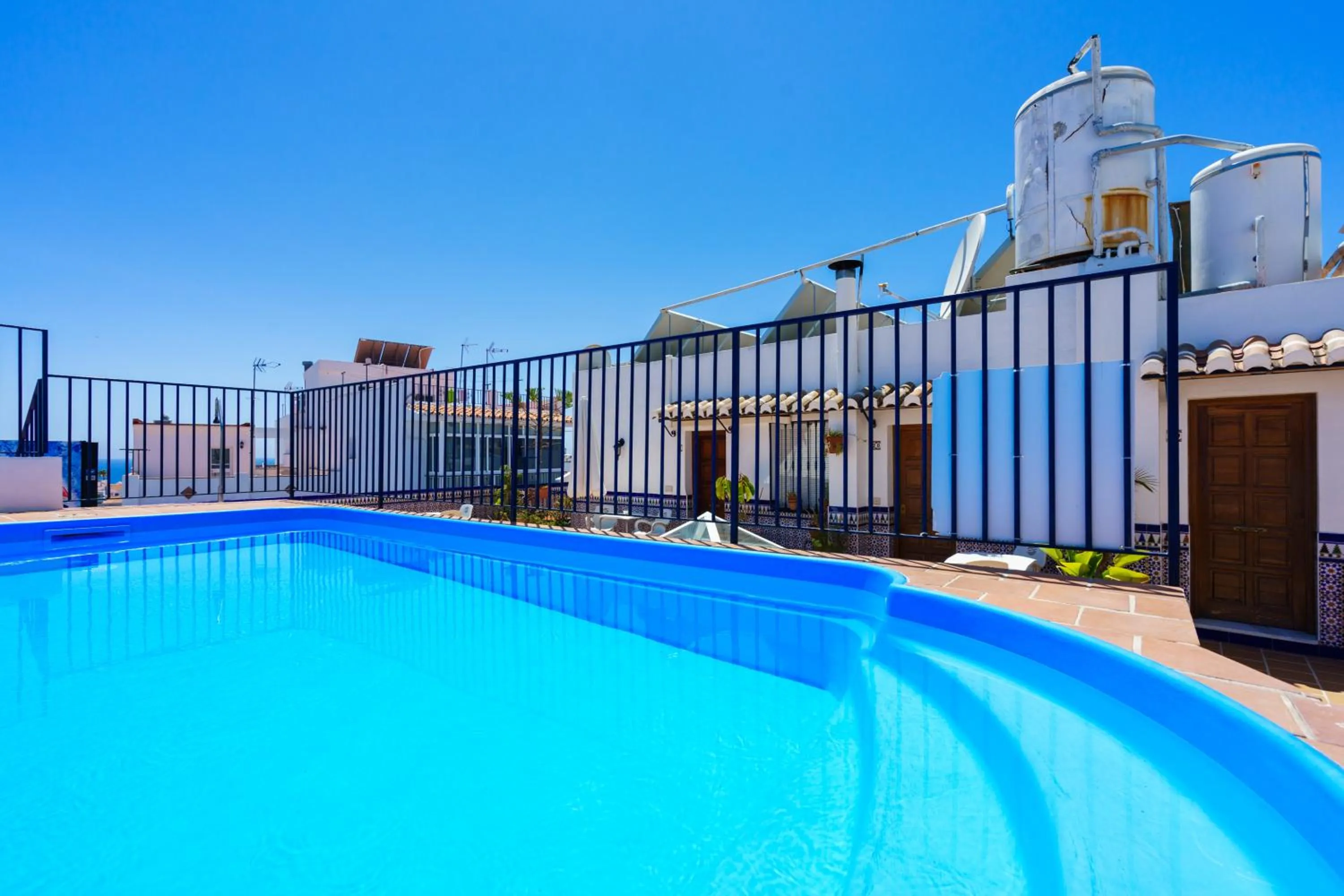 Swimming pool in Apartamentos Pepe Mesa