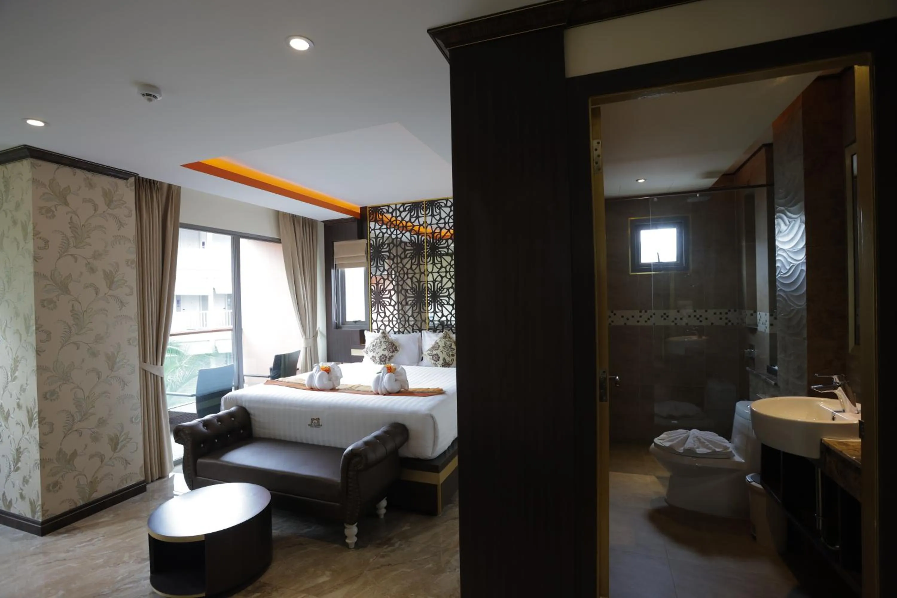 Toilet, Bed in BAB ALHARA HOTEL