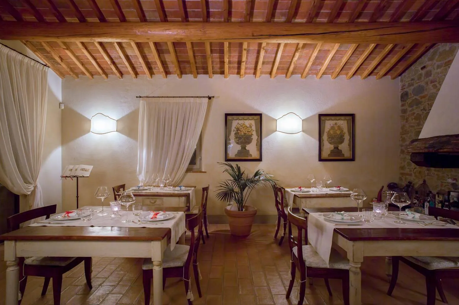 Restaurant/places to eat in Villa San Sanino - Relais in Tuscany