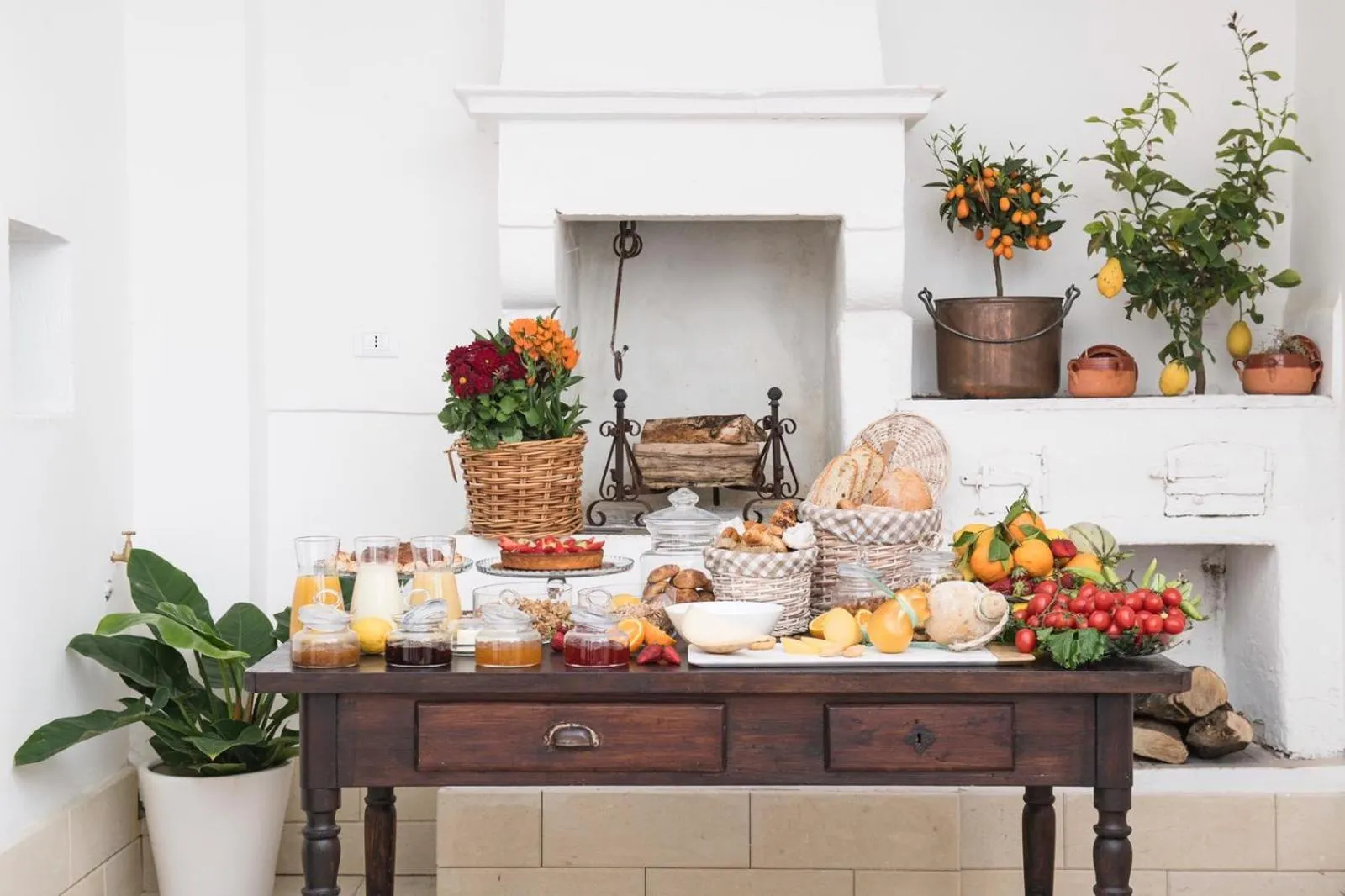 Food and drinks in Dimora Cummà Marì