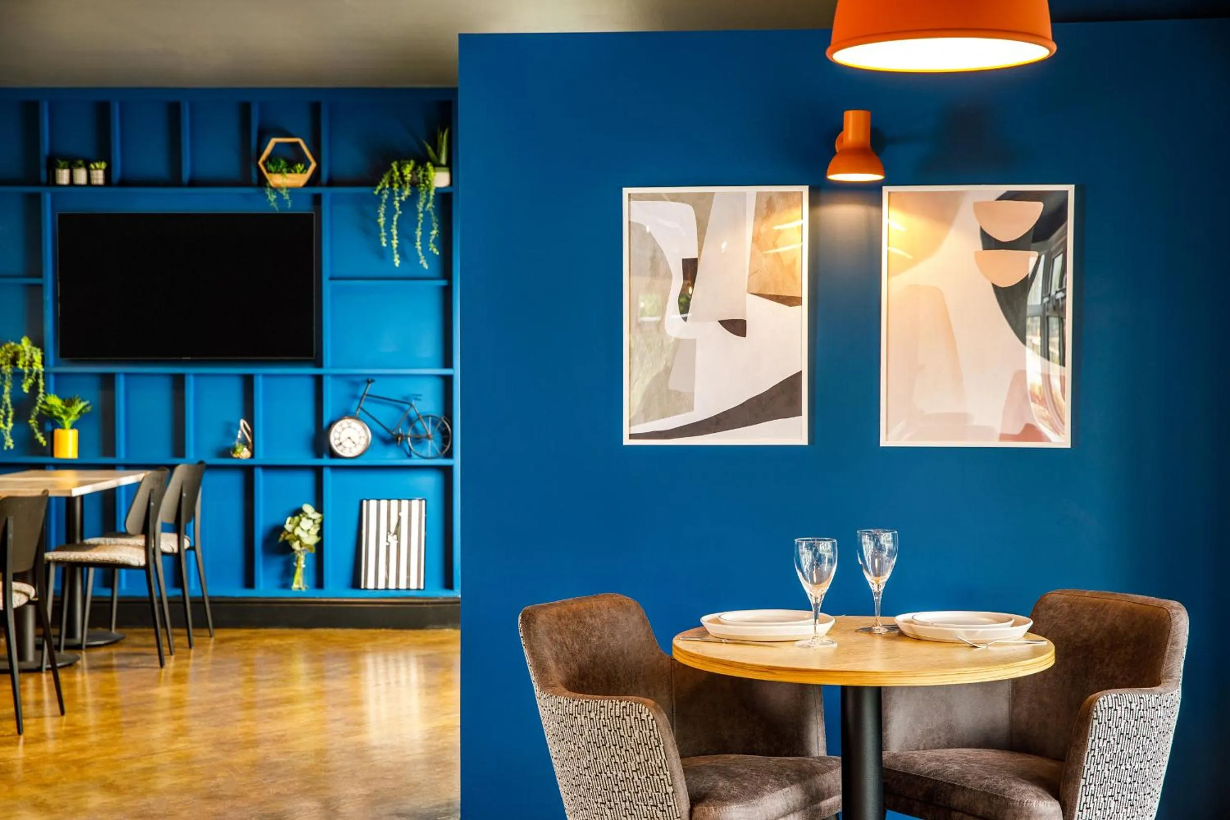 Lounge or bar in ibis Wakefield East-Castleford