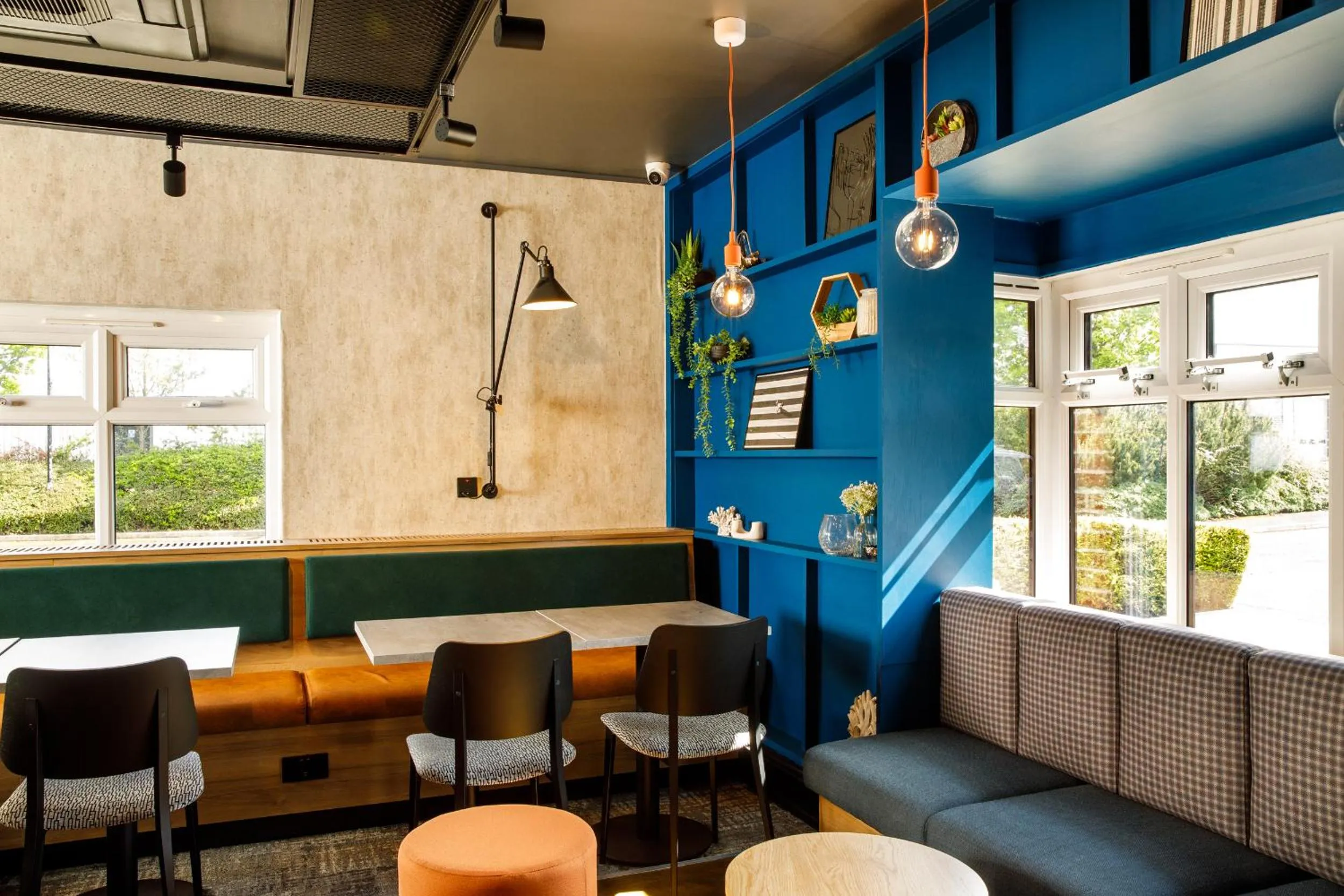 Restaurant/places to eat in ibis Wakefield East-Castleford