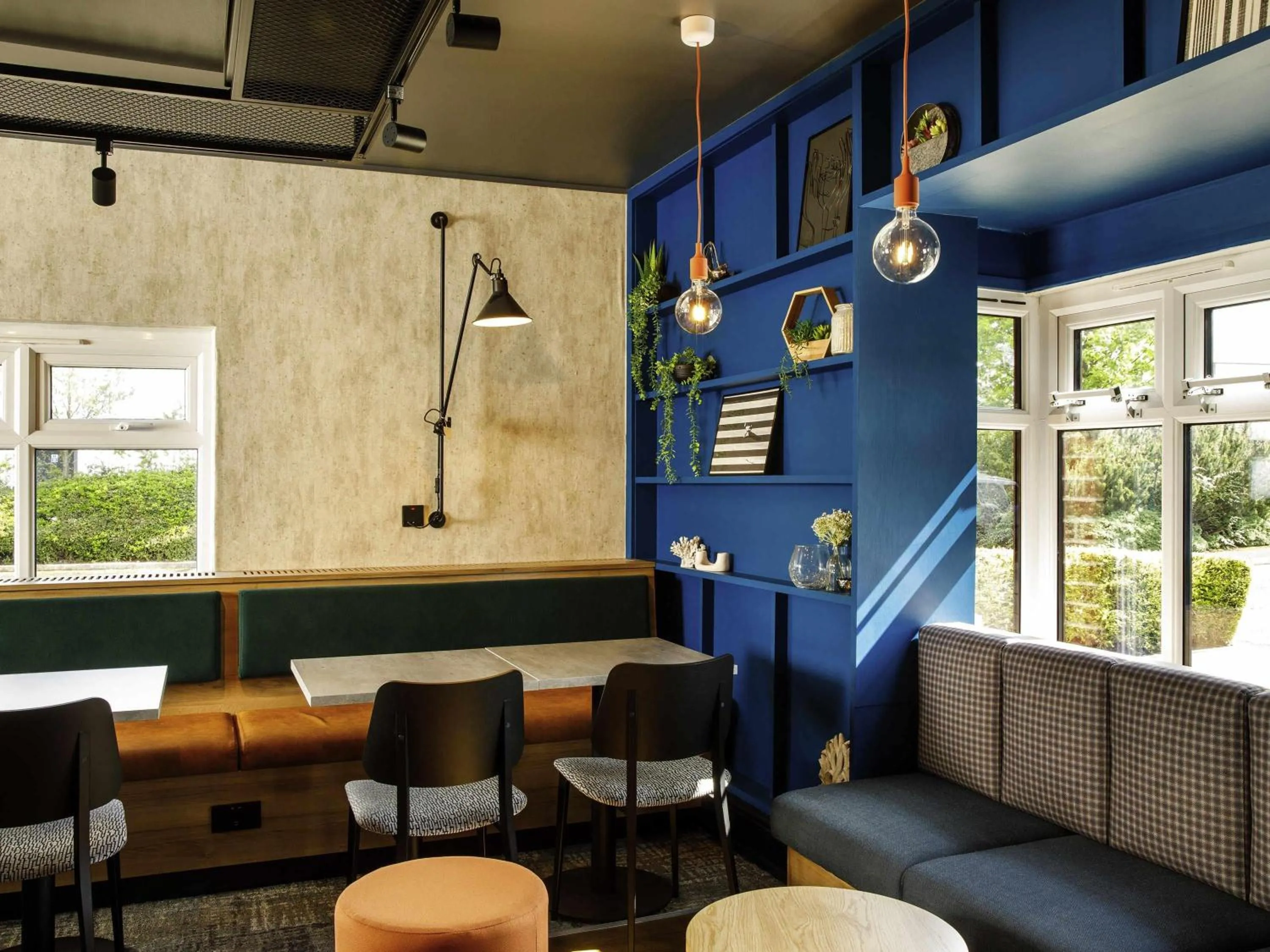 Restaurant/places to eat in ibis Wakefield East-Castleford