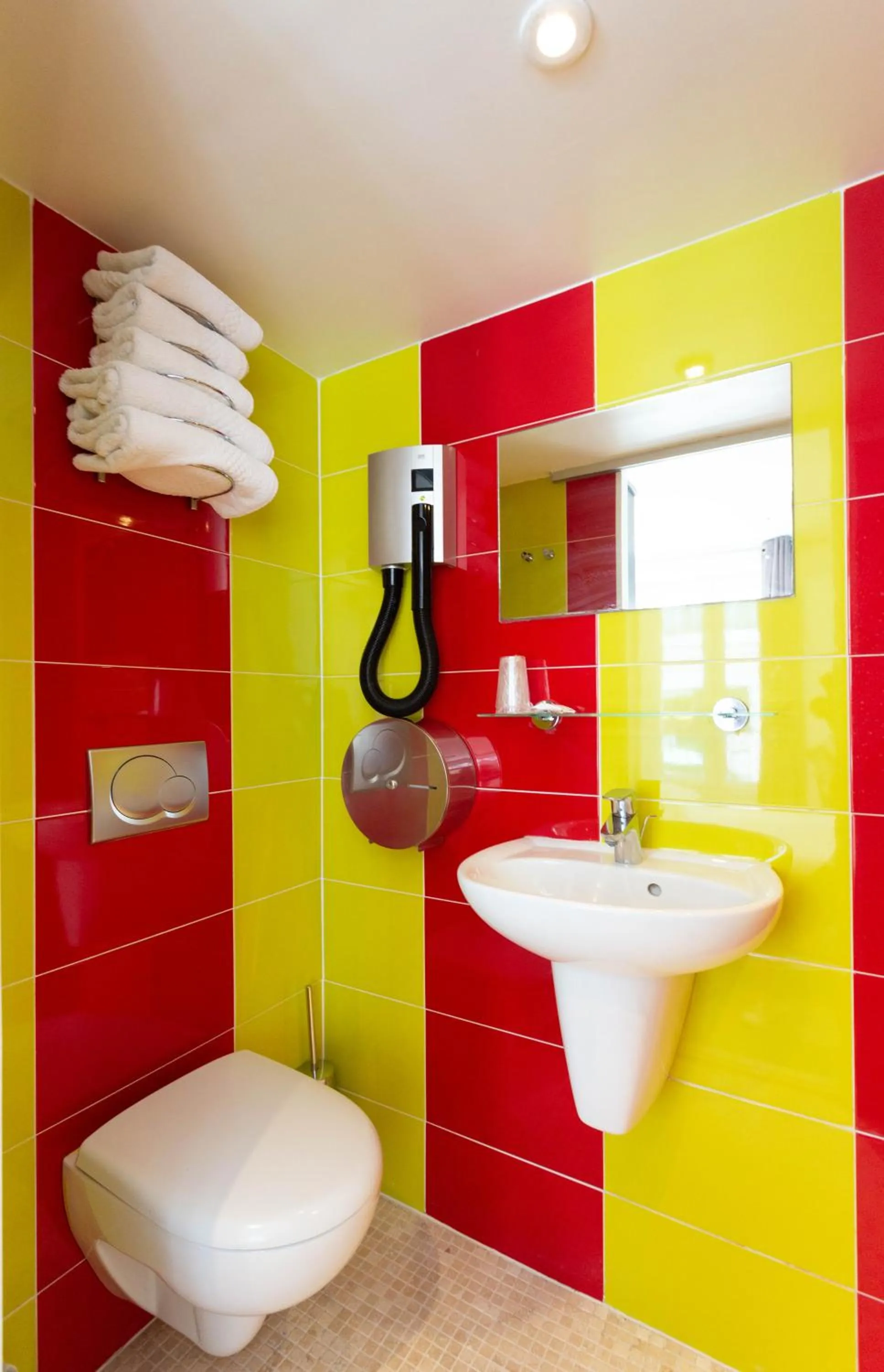 Bathroom in Hotel Mimosa Paris