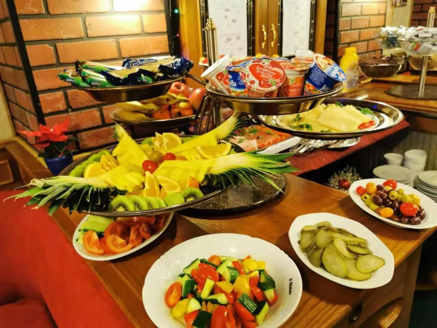 Buffet breakfast in River Star Hotel