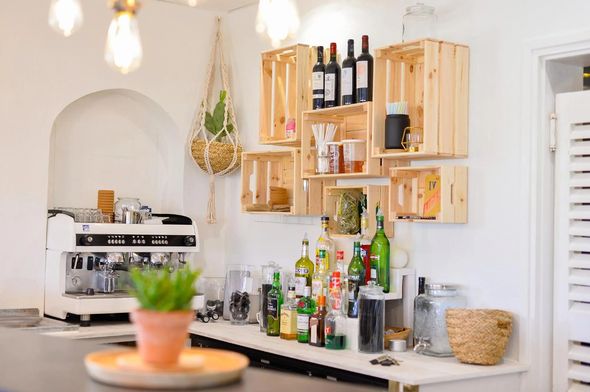 Lounge or bar in Single Fin Hotel & Lodge