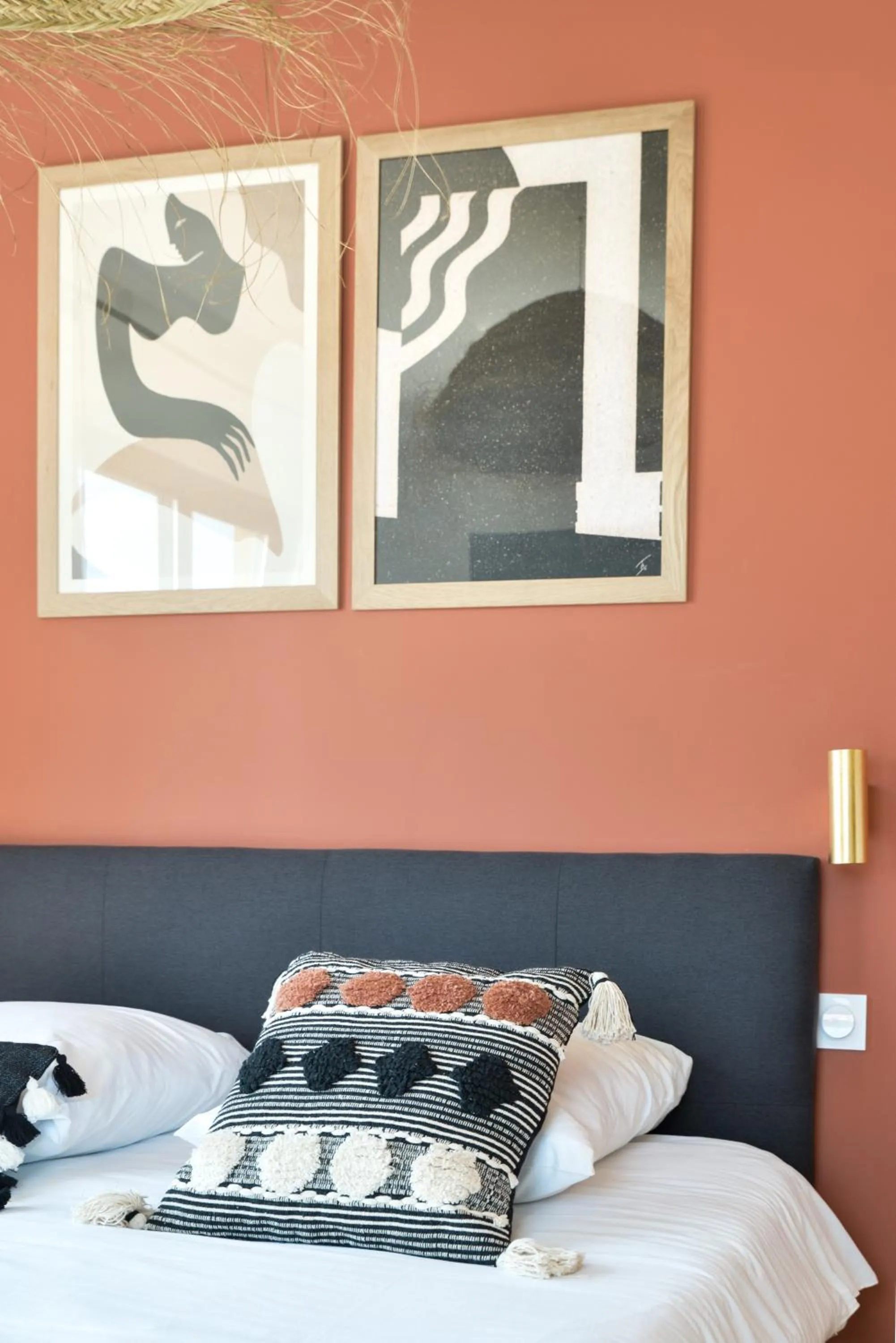 Bed in Single Fin Hotel & Lodge