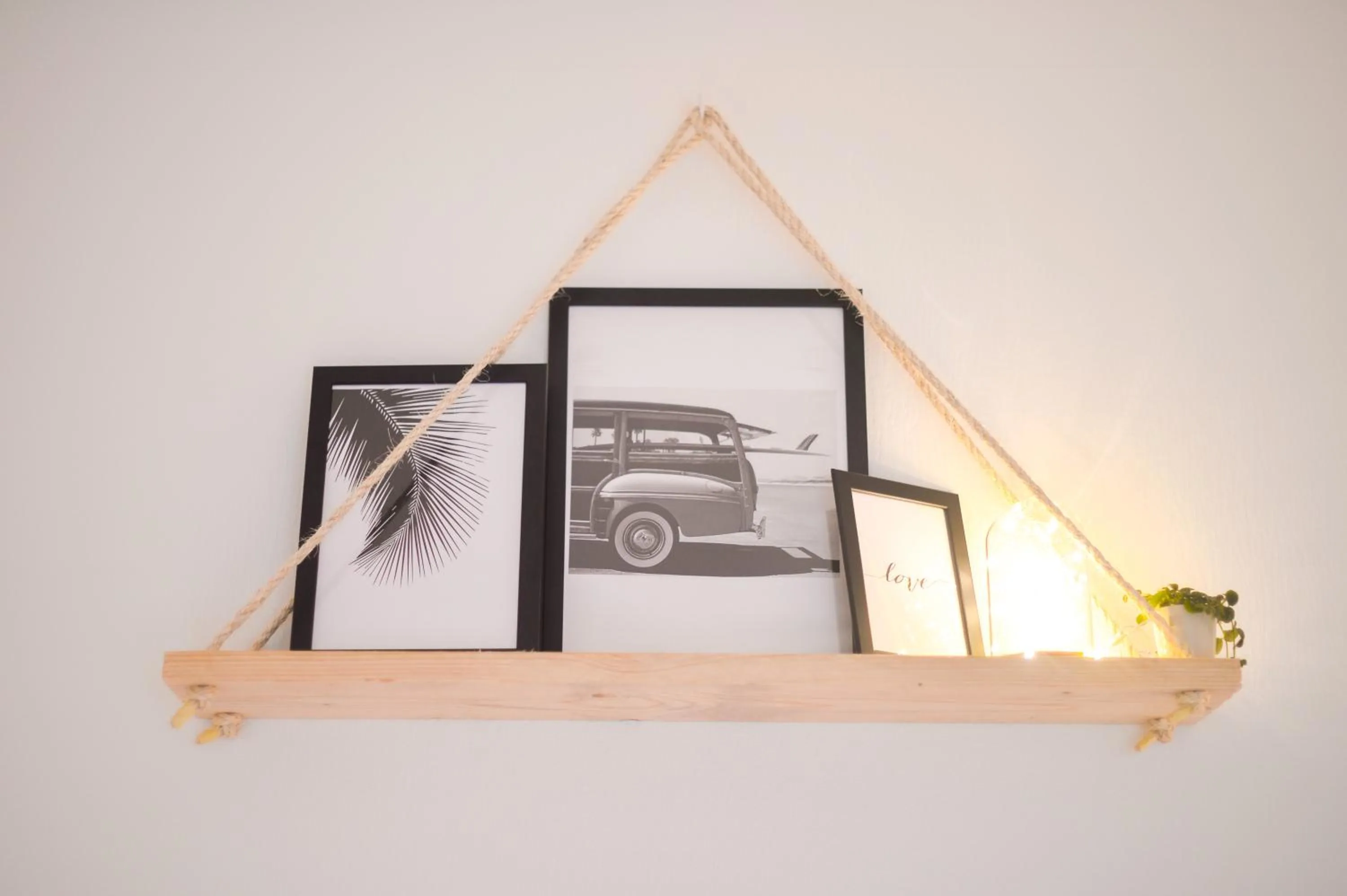 Decorative detail in Single Fin Hotel & Lodge