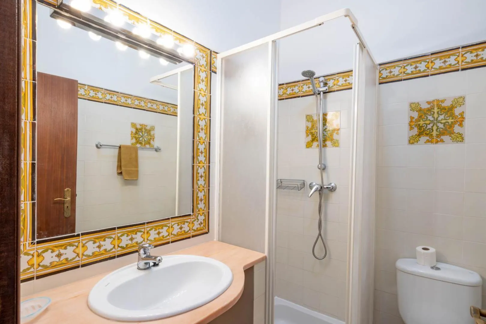 Bathroom in Bem Parece by Umbral