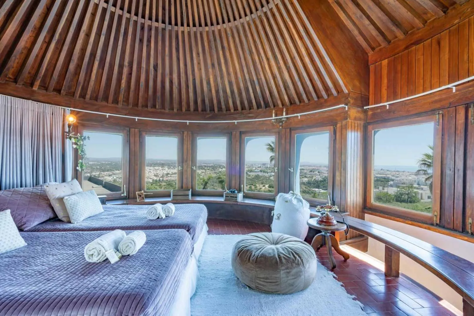 Bedroom, Bed in Bem Parece by Umbral