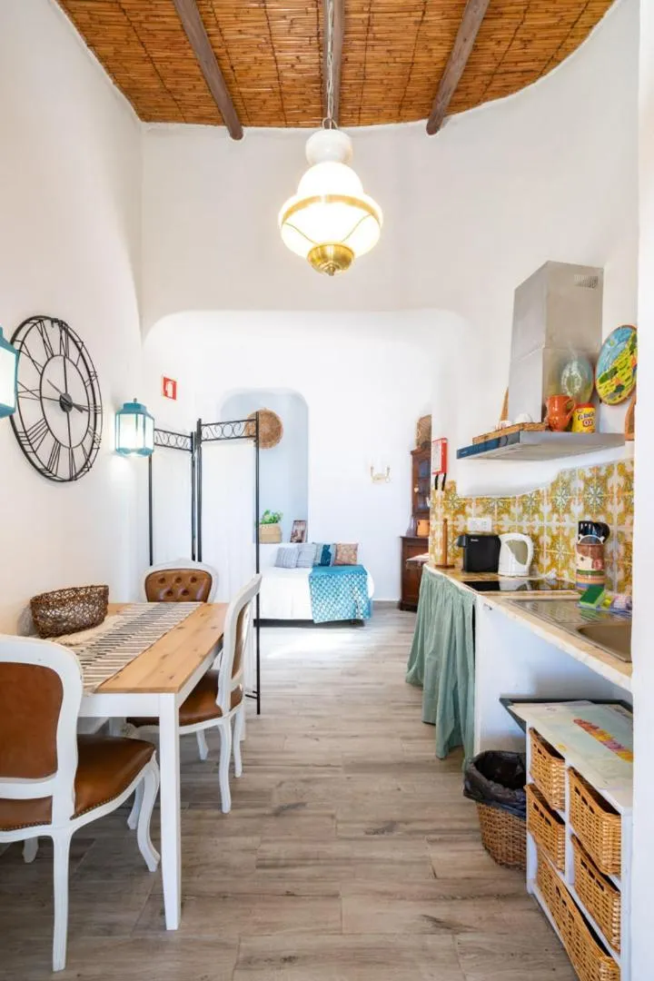 kitchen in Bem Parece by Umbral