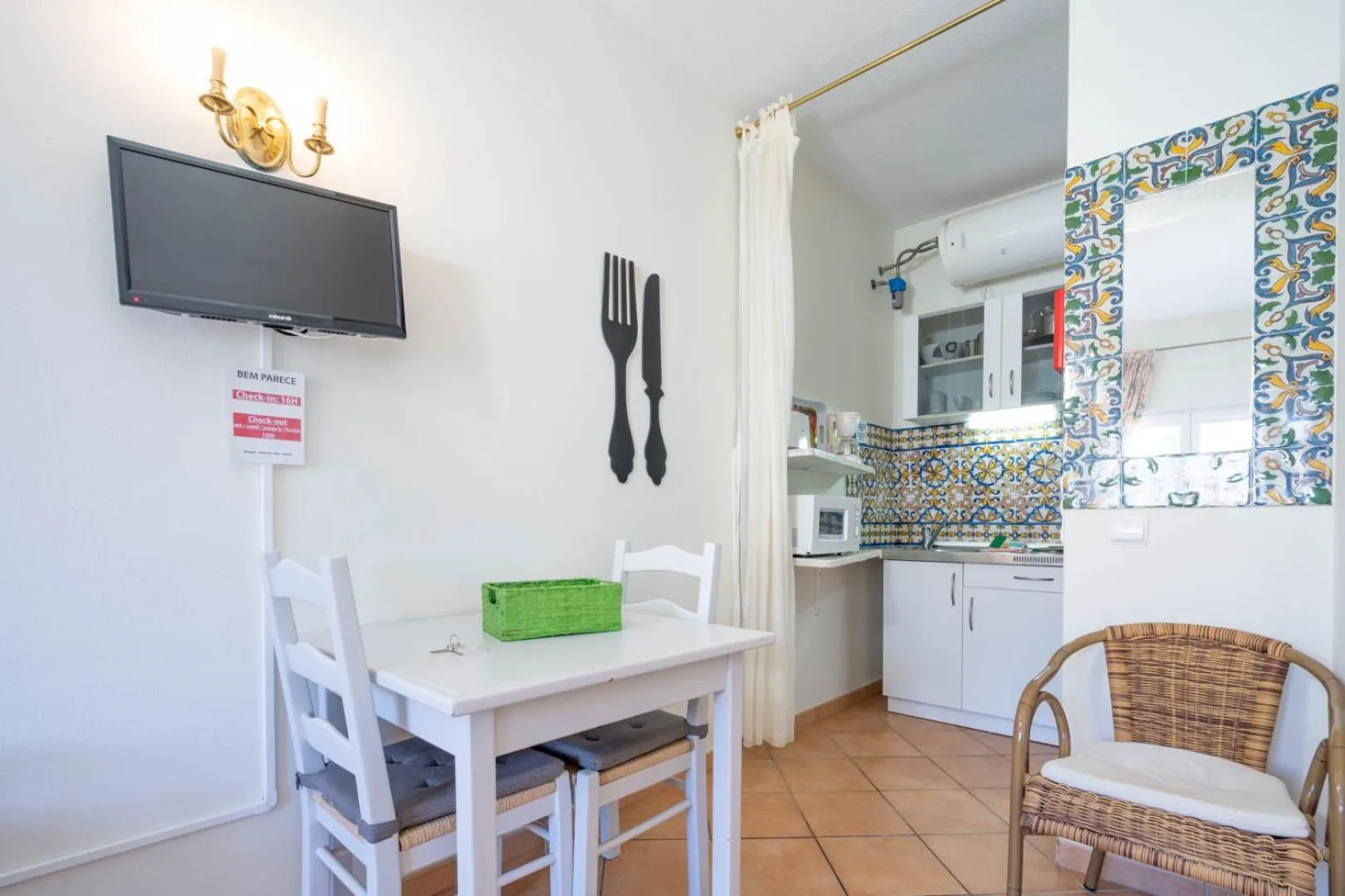 kitchen in Bem Parece by Umbral