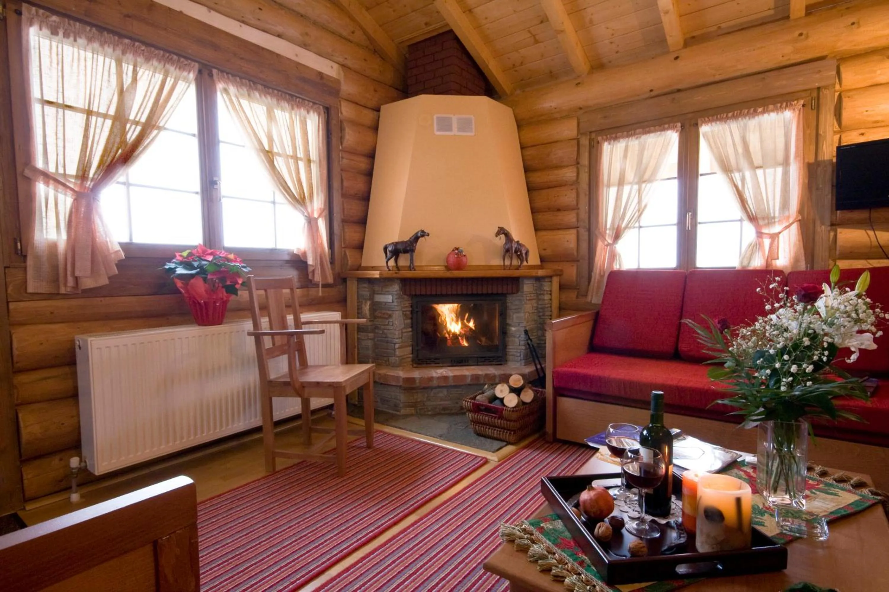 Bed in Sfendamos Wood Village