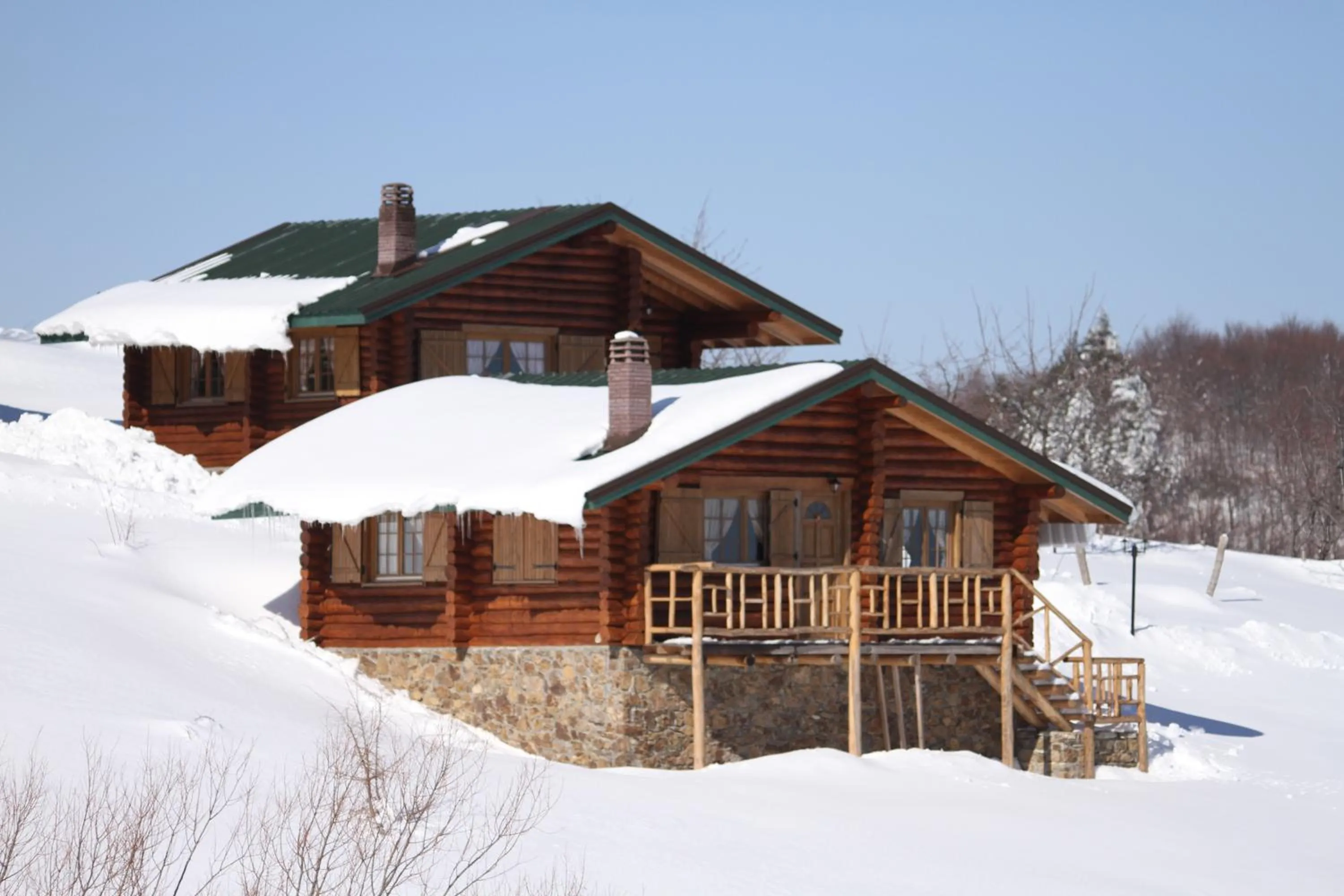 Day in Sfendamos Wood Village