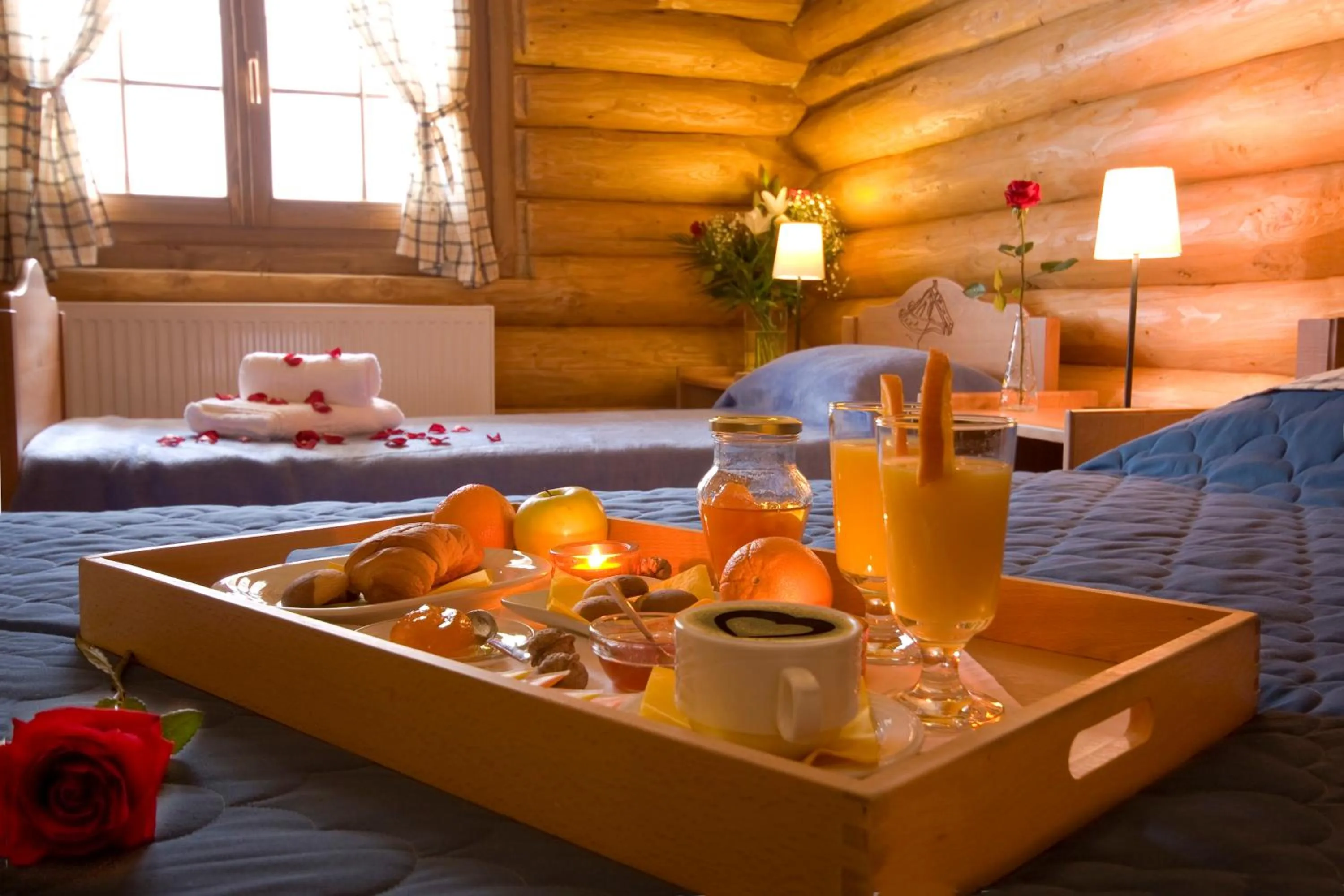 Living room in Sfendamos Wood Village